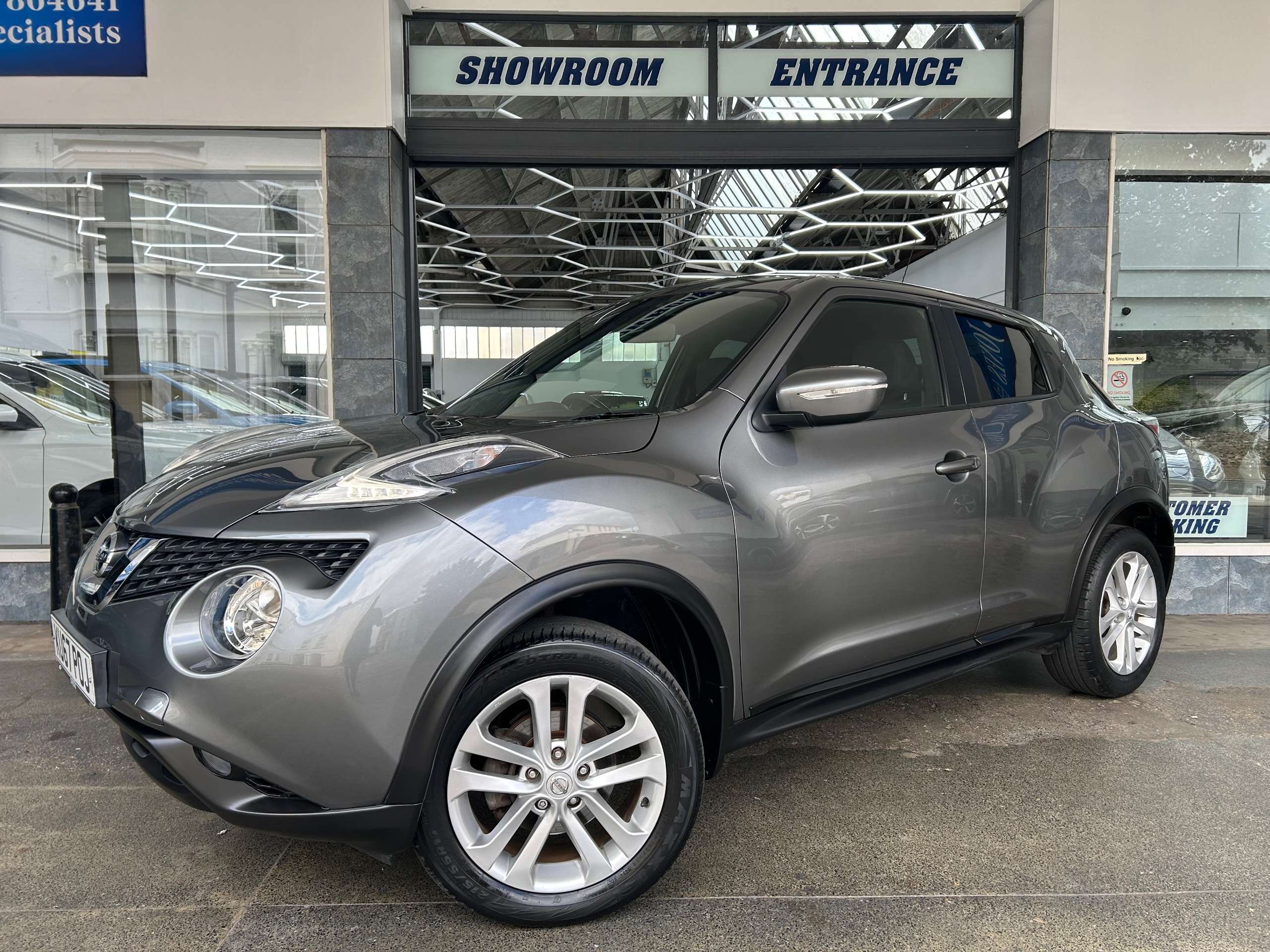 A 2017 NISSAN JUKE N-CONNECTA DCI A 2017 NISSAN JUKE N-CONNECTA DCI
