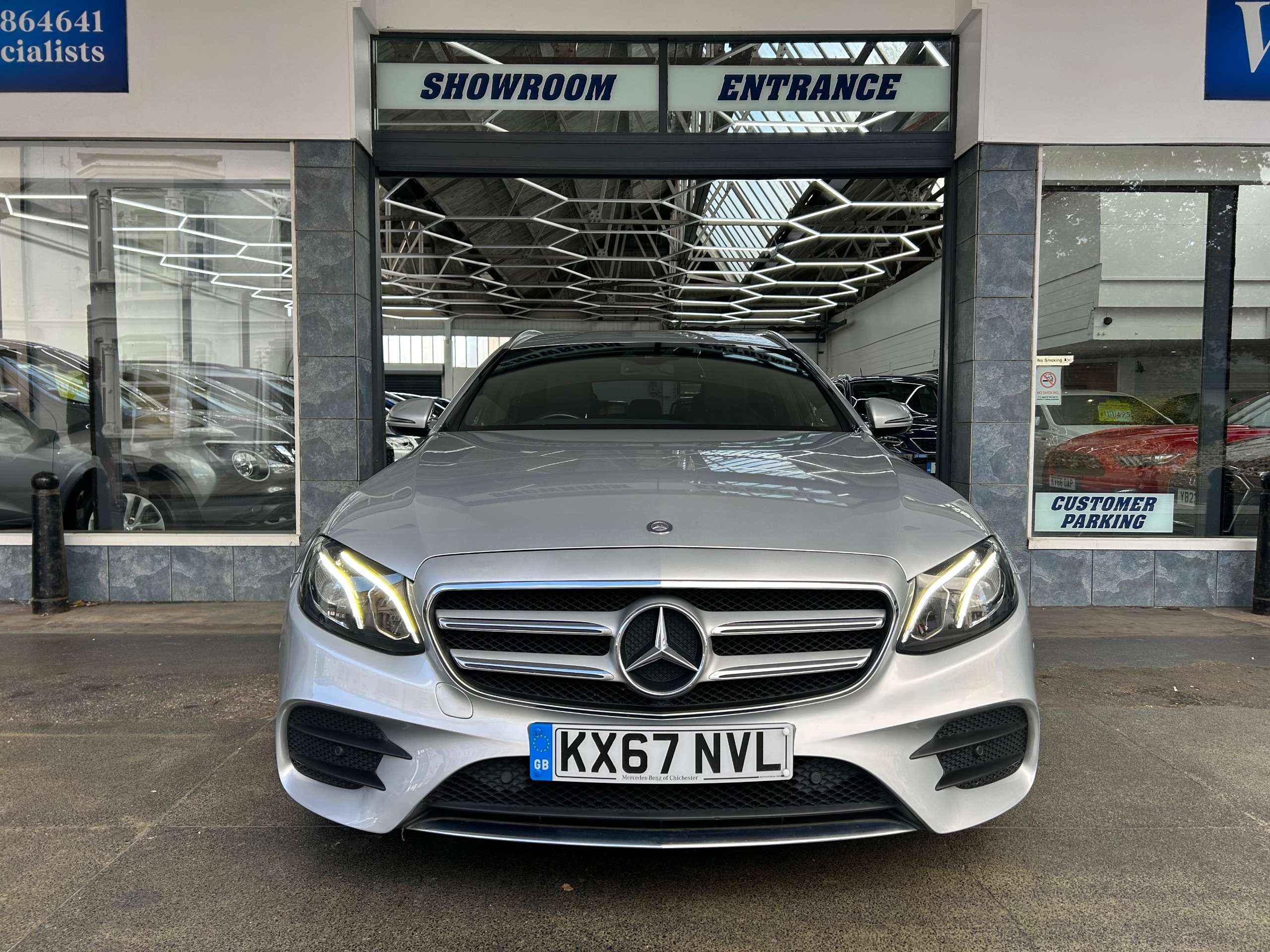 A 2017 MERCEDES-BENZ E CLASS 2.0 E220d AMG Line Estate Diesel G-Tronic+ Euro 6 (s/s) (194 ps) 5dr A 2017 MERCEDES-BENZ E CLASS 2.0 E220d AMG Line Estate Diesel G-Tronic+ Euro 6 (s/s) (194 ps) 5dr