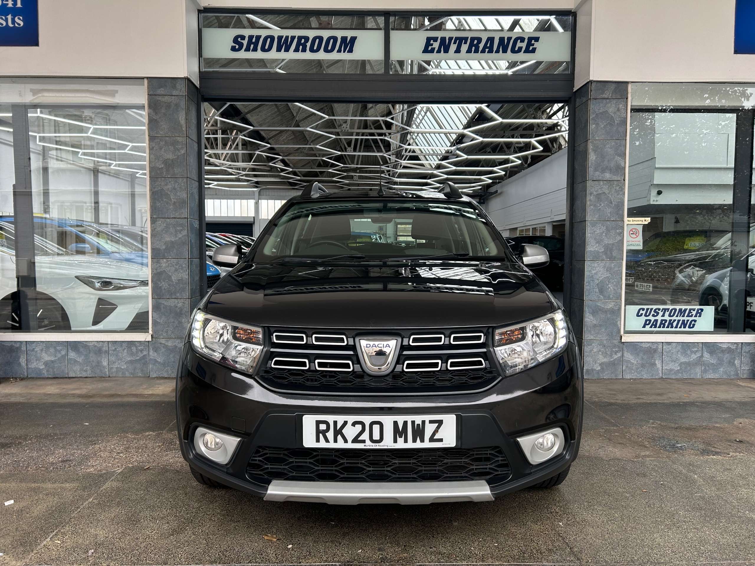 A 2020 DACIA SANDERO STEPWAY 0.9 TCe Comfort Hatchback Petrol Manual Euro 6 (s/s) (90 ps) 5dr A 2020 DACIA SANDERO STEPWAY 0.9 TCe Comfort Hatchback Petrol Manual Euro 6 (s/s) (90 ps) 5dr