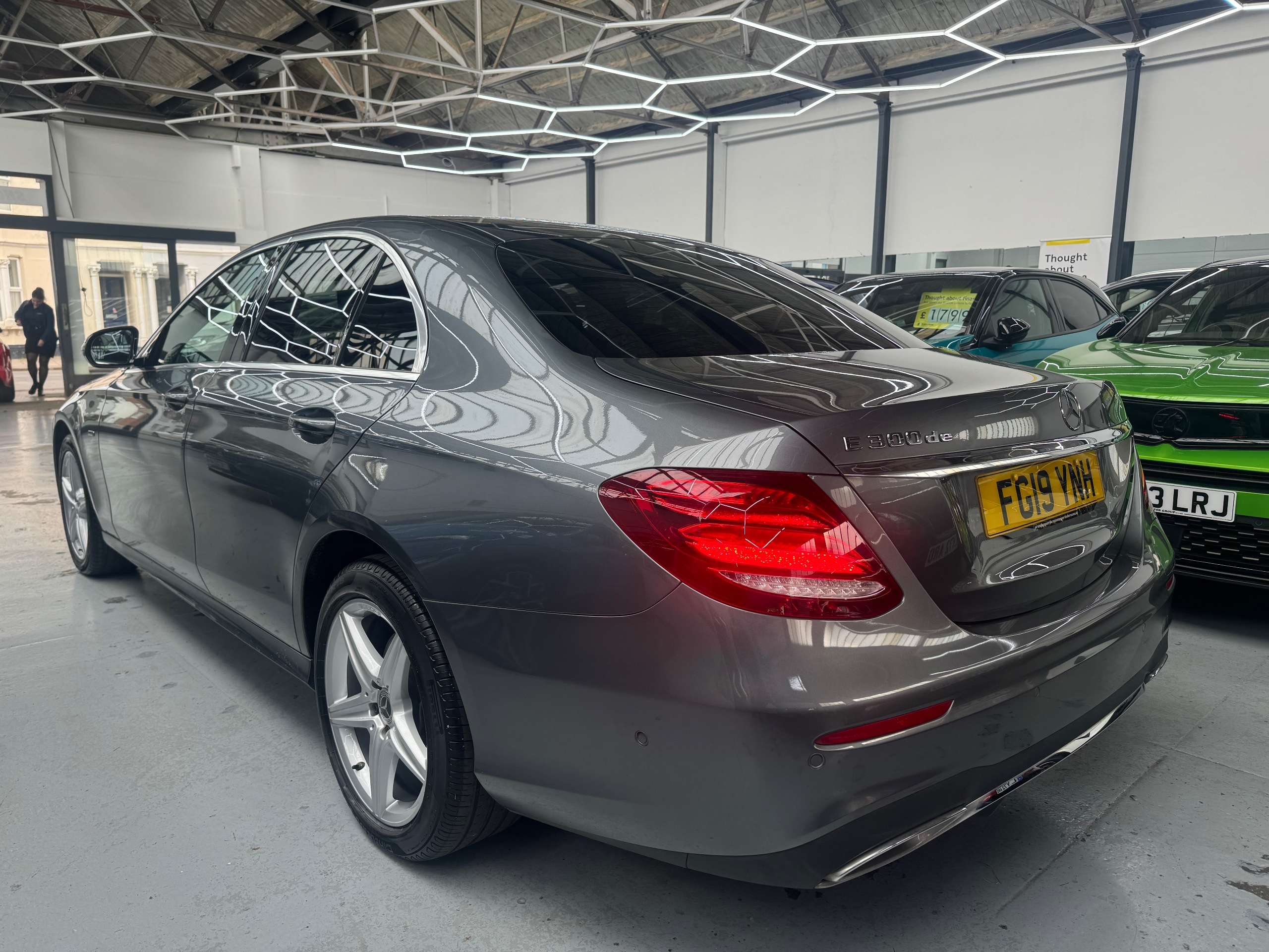 A 2019 MERCEDES-BENZ E CLASS 2.0 E300de 13.5kWh AMG Line (Premium) Saloon Diesel Plug-in Hybrid G-Tronic+ Euro 6 (s/s) (306 ps) 4dr A 2019 MERCEDES-BENZ E CLASS 2.0 E300de 13.5kWh AMG Line (Premium) Saloon Diesel Plug-in Hybrid G-Tronic+ Euro 6 (s/s) (306 ps) 4dr