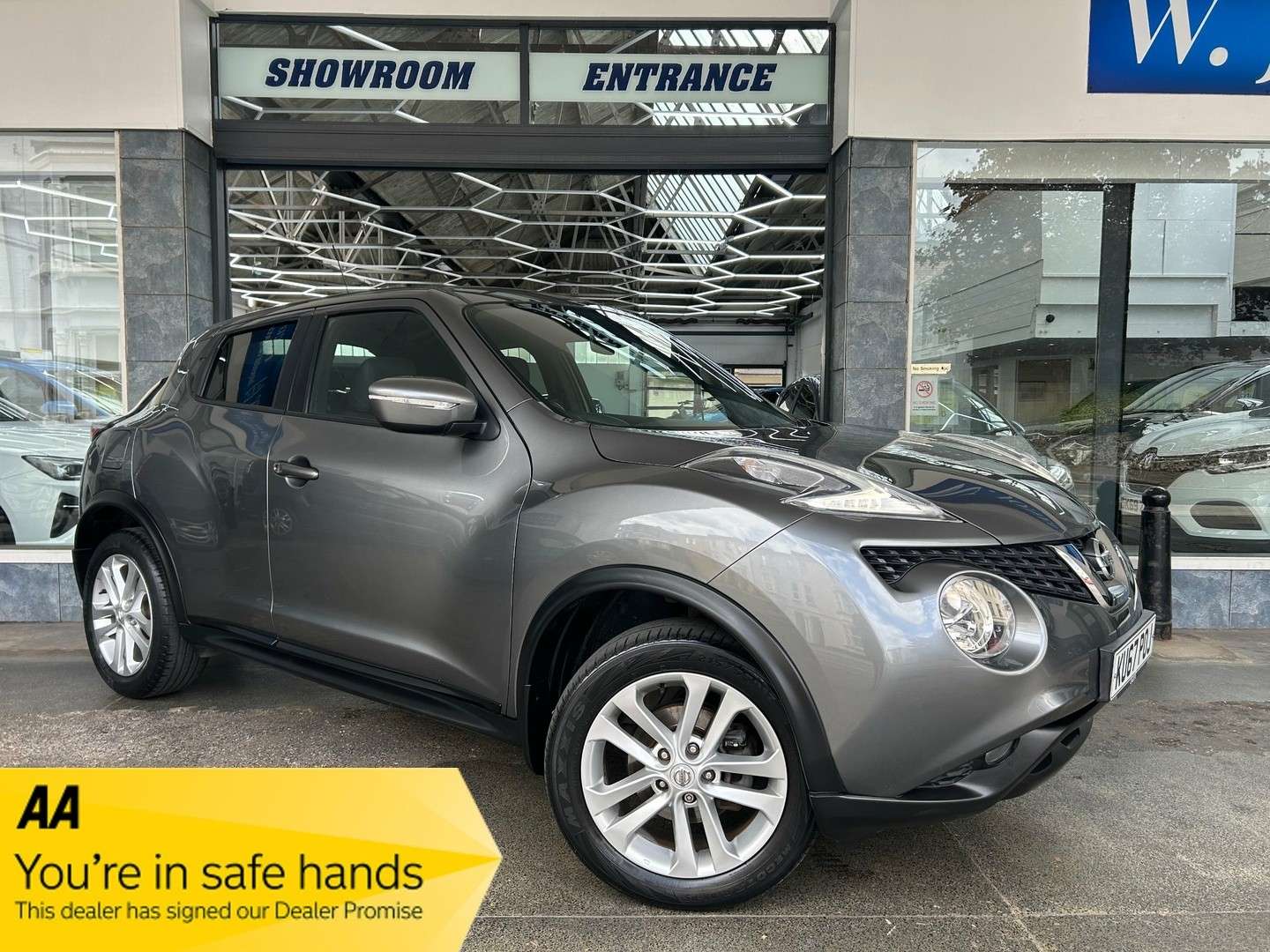 A 2017 NISSAN JUKE N-CONNECTA DCI A 2017 NISSAN JUKE N-CONNECTA DCI