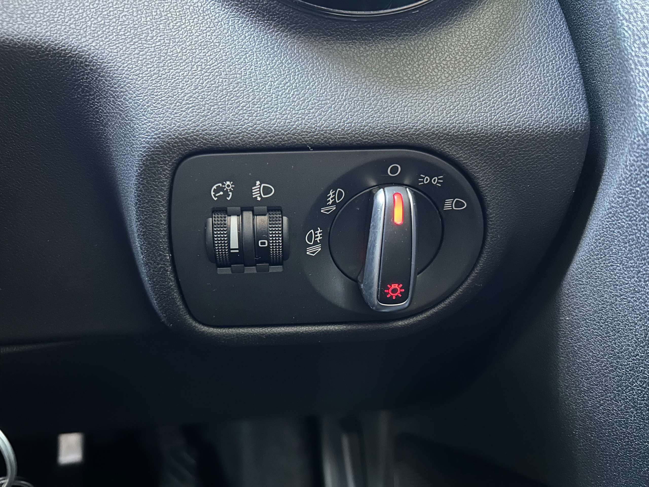 2018 AUDI A1 2018 AUDI A1