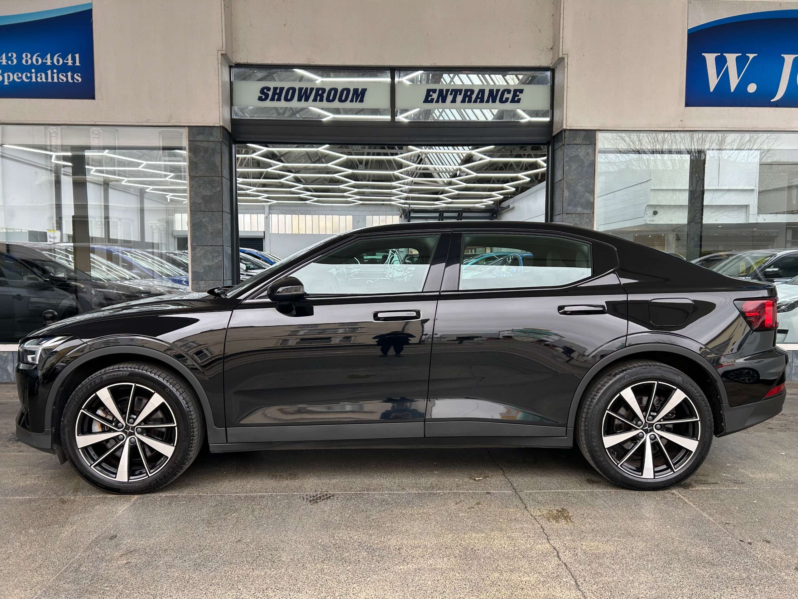 A 2021 POLESTAR POLESTAR 2 Single Motor 64kWh Standard Range Fastback Electric Auto FWD (224 ps) 5dr A 2021 POLESTAR POLESTAR 2 Single Motor 64kWh Standard Range Fastback Electric Auto FWD (224 ps) 5dr