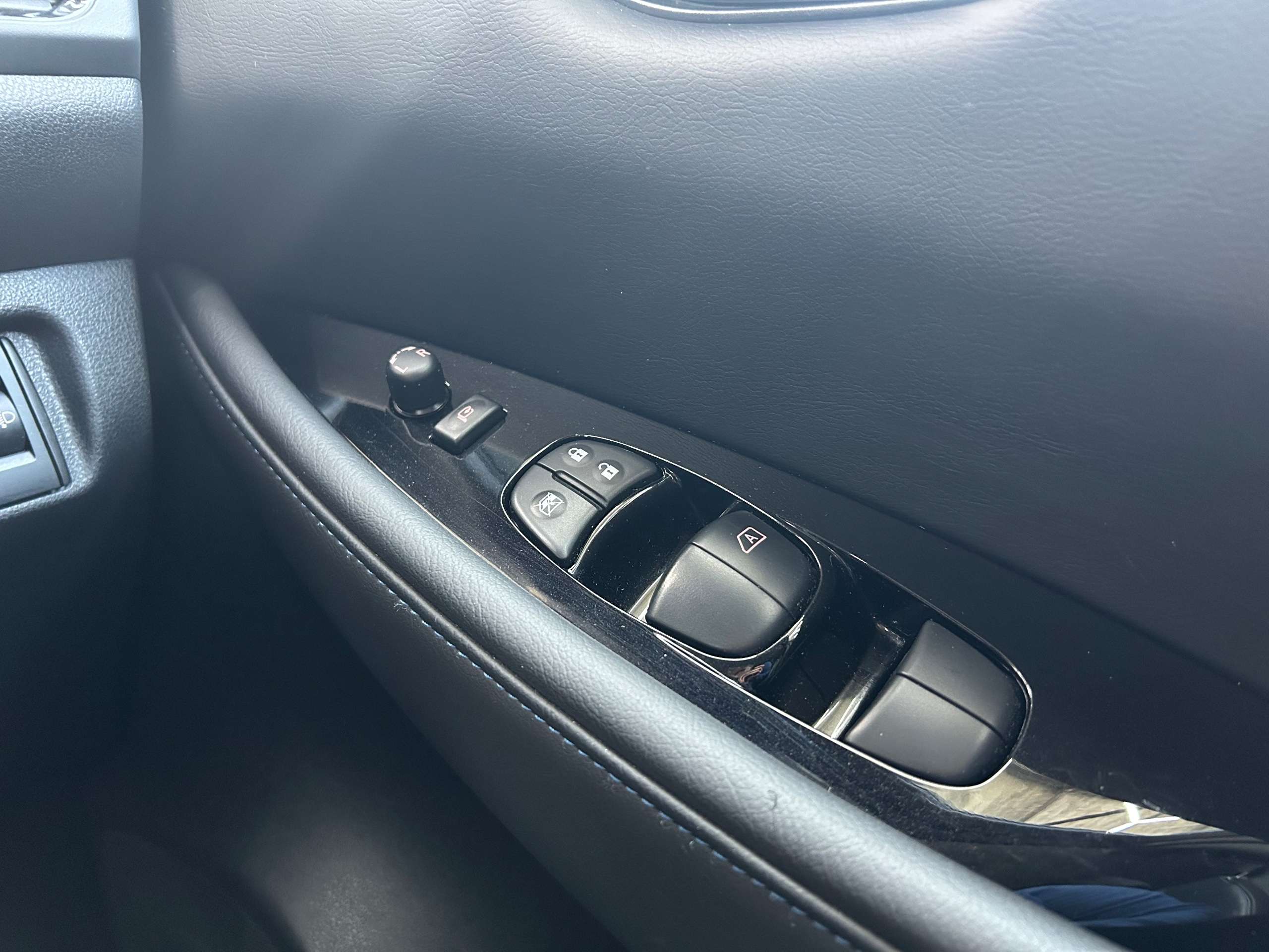 2022 NISSAN LEAF 2022 NISSAN LEAF