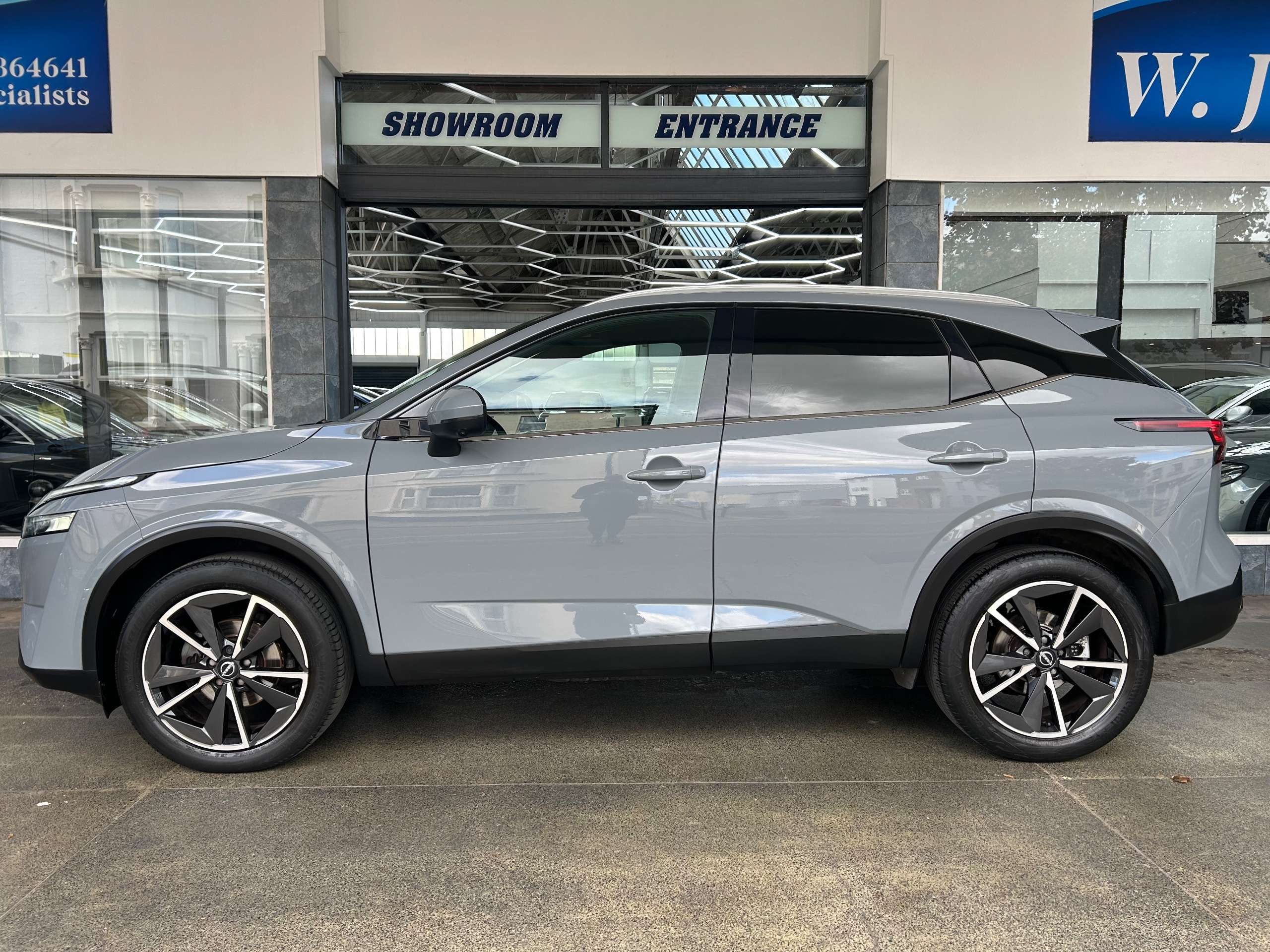 A 2022 NISSAN QASHQAI 1.3 DIG-T MHEV Tekna SUV Petrol Hybrid XTRON Euro 6 (s/s) (158 ps) 5dr A 2022 NISSAN QASHQAI 1.3 DIG-T MHEV Tekna SUV Petrol Hybrid XTRON Euro 6 (s/s) (158 ps) 5dr