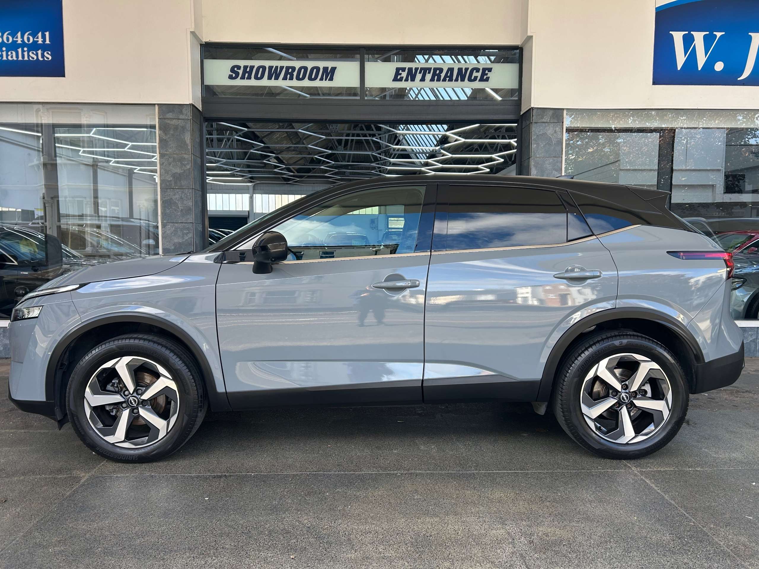 A 2022 NISSAN QASHQAI 1.3 DIG-T MHEV N-Connecta SUV Petrol Hybrid Manual Euro 6 (s/s) (158 ps) 5dr A 2022 NISSAN QASHQAI 1.3 DIG-T MHEV N-Connecta SUV Petrol Hybrid Manual Euro 6 (s/s) (158 ps) 5dr