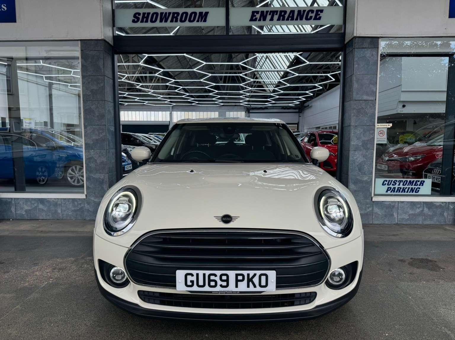 A 2019 MINI CLUBMAN 1.5 Cooper Classic Estate Petrol Steptronic Euro 6 (s/s) (136 ps) 6dr A 2019 MINI CLUBMAN 1.5 Cooper Classic Estate Petrol Steptronic Euro 6 (s/s) (136 ps) 6dr