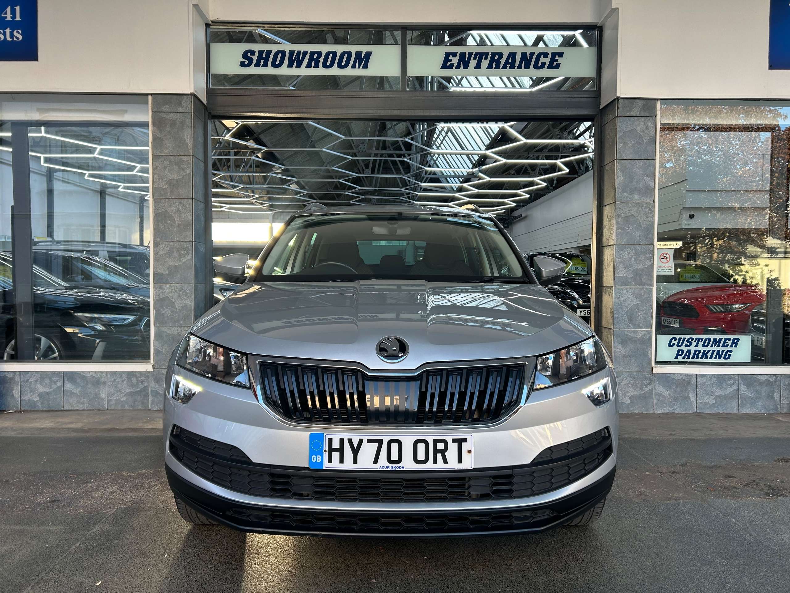 A 2020 SKODA KAROQ 1.5 TSI ACT SE SUV Petrol DSG Euro 6 (s/s) (150 ps) 5dr A 2020 SKODA KAROQ 1.5 TSI ACT SE SUV Petrol DSG Euro 6 (s/s) (150 ps) 5dr
