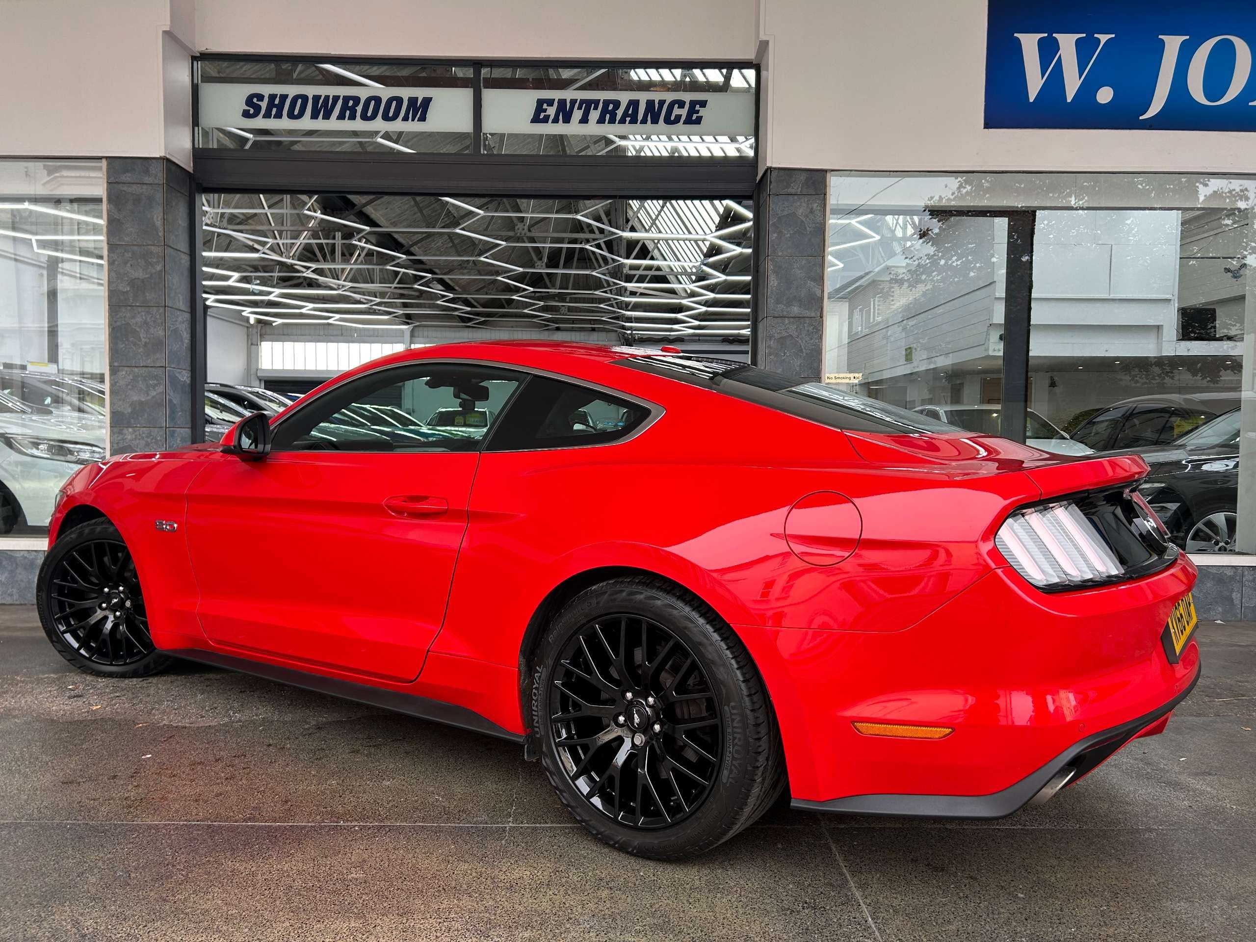 A 2017 FORD MUSTANG 5.0 V8 GT Fastback Petrol SelShift Euro 6 (416 bhp) 2dr A 2017 FORD MUSTANG 5.0 V8 GT Fastback Petrol SelShift Euro 6 (416 bhp) 2dr
