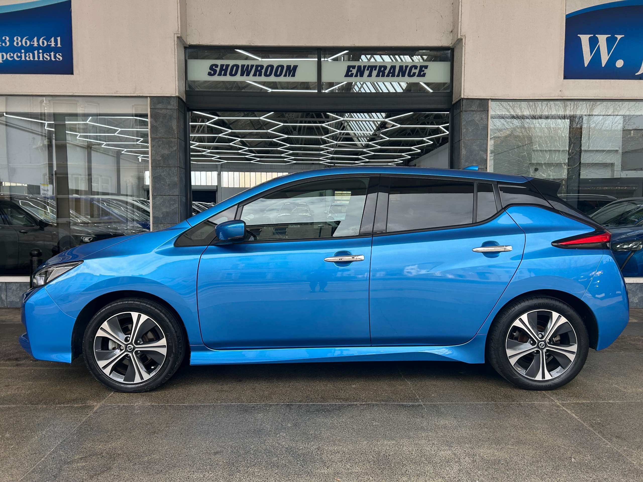 A 2022 NISSAN LEAF 40kWh N-Connecta Hatchback Electric Auto (150 ps) 5dr A 2022 NISSAN LEAF 40kWh N-Connecta Hatchback Electric Auto (150 ps) 5dr