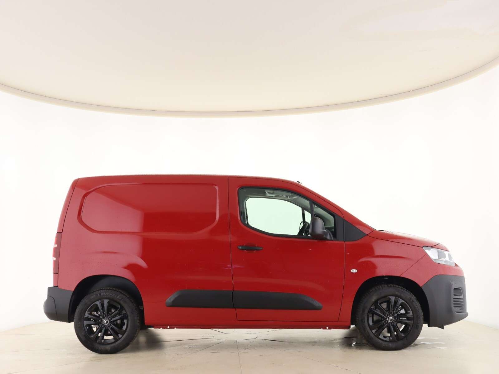 A null CITROEN BERLINGO M 1.5 BlueHDi 1000Kg Driver 130ps EAT8 A null CITROEN BERLINGO M 1.5 BlueHDi 1000Kg Driver 130ps EAT8