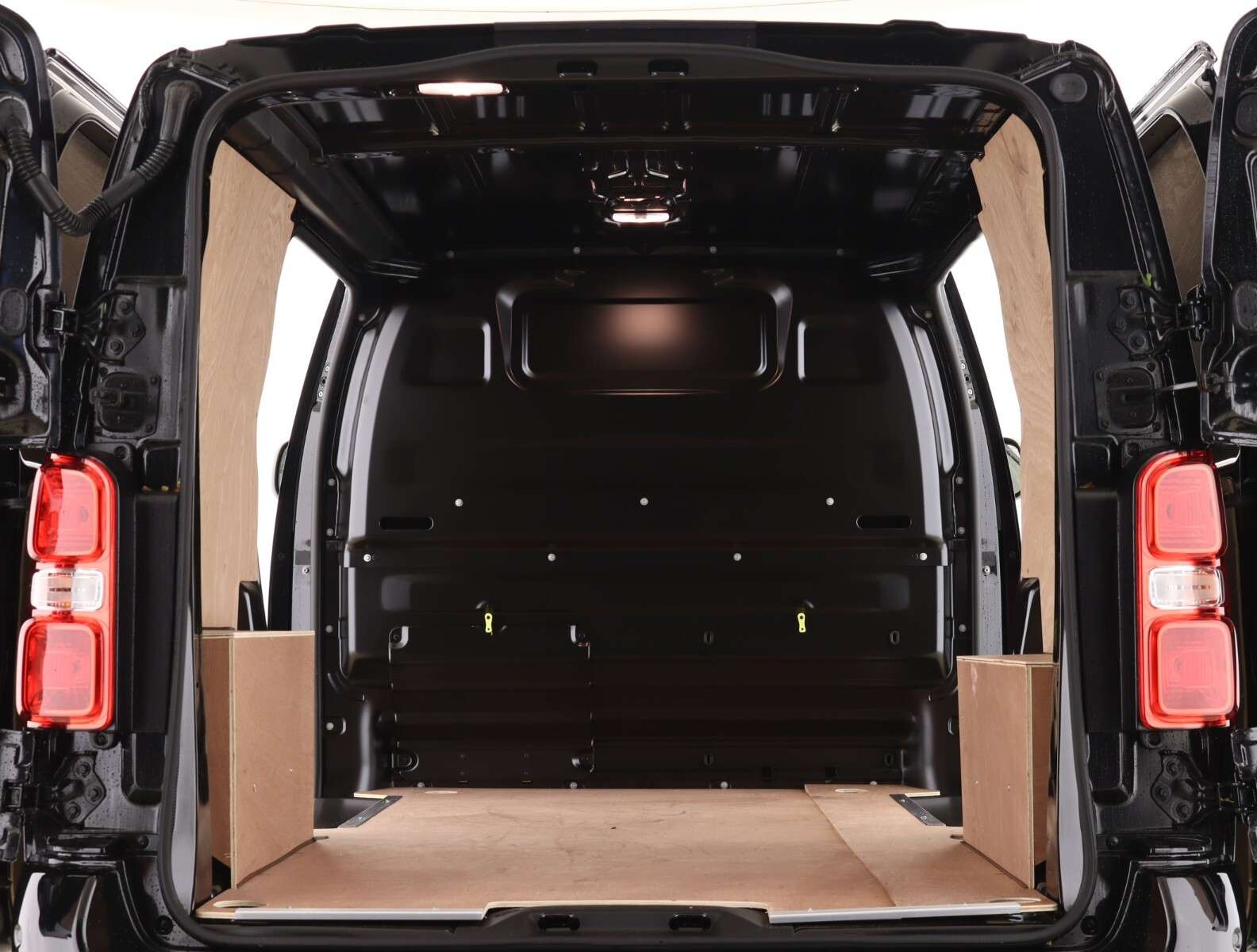 A null CITROEN DISPATCH M 1400 2.0 BlueHDi 180 Van Driver EAT8 A null CITROEN DISPATCH M 1400 2.0 BlueHDi 180 Van Driver EAT8