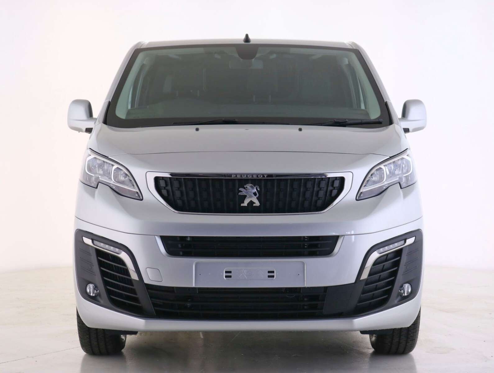 A null PEUGEOT EXPERT Long 1400 2.0 BlueHDi 120 Asphalt Premium Van A null PEUGEOT EXPERT Long 1400 2.0 BlueHDi 120 Asphalt Premium Van