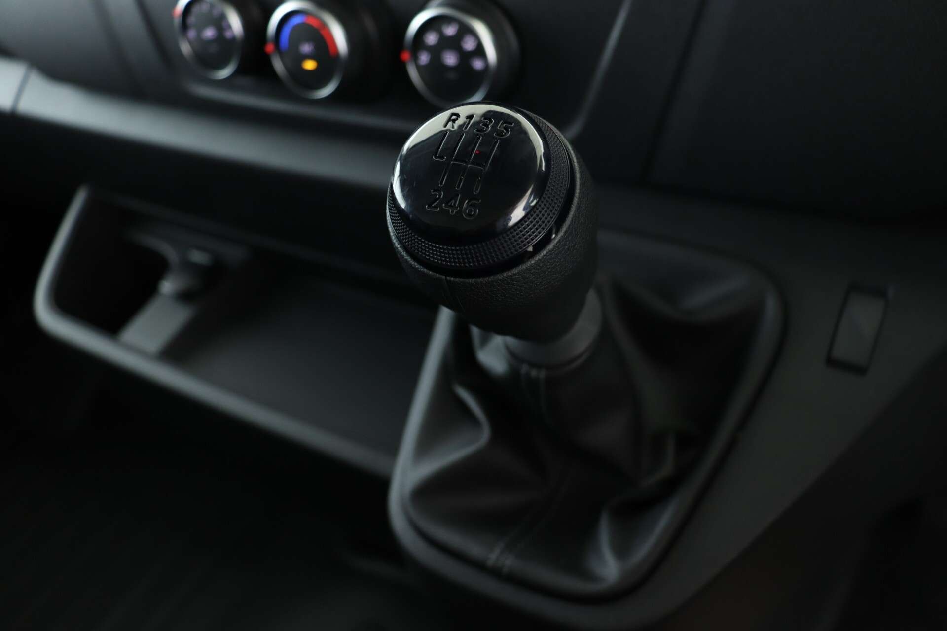 null RENAULT MASTER null RENAULT MASTER