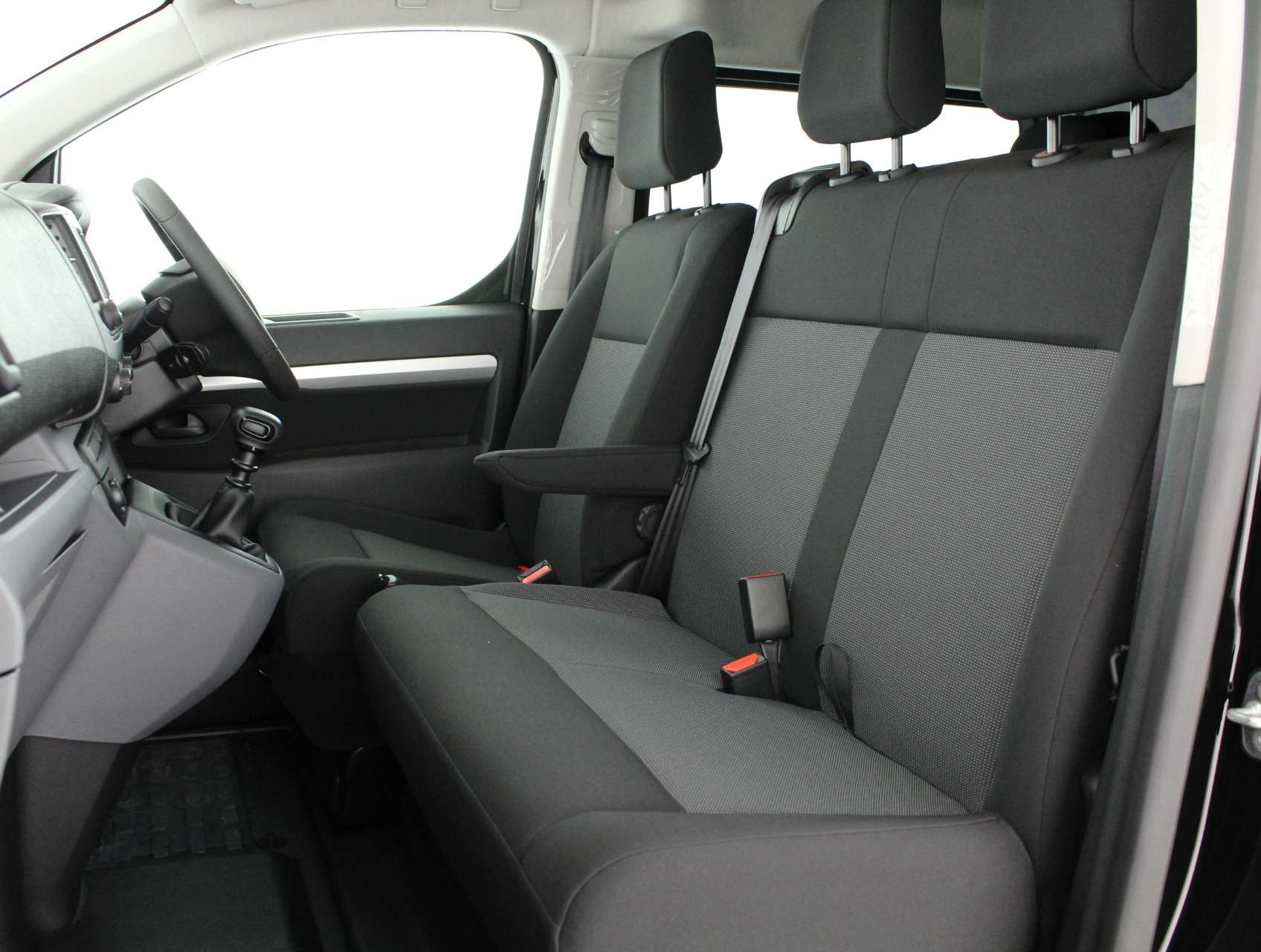 A null PEUGEOT EXPERT Long 1400 2.0 BlueHDi 120 Professional Premium Crew Van A null PEUGEOT EXPERT Long 1400 2.0 BlueHDi 120 Professional Premium Crew Van