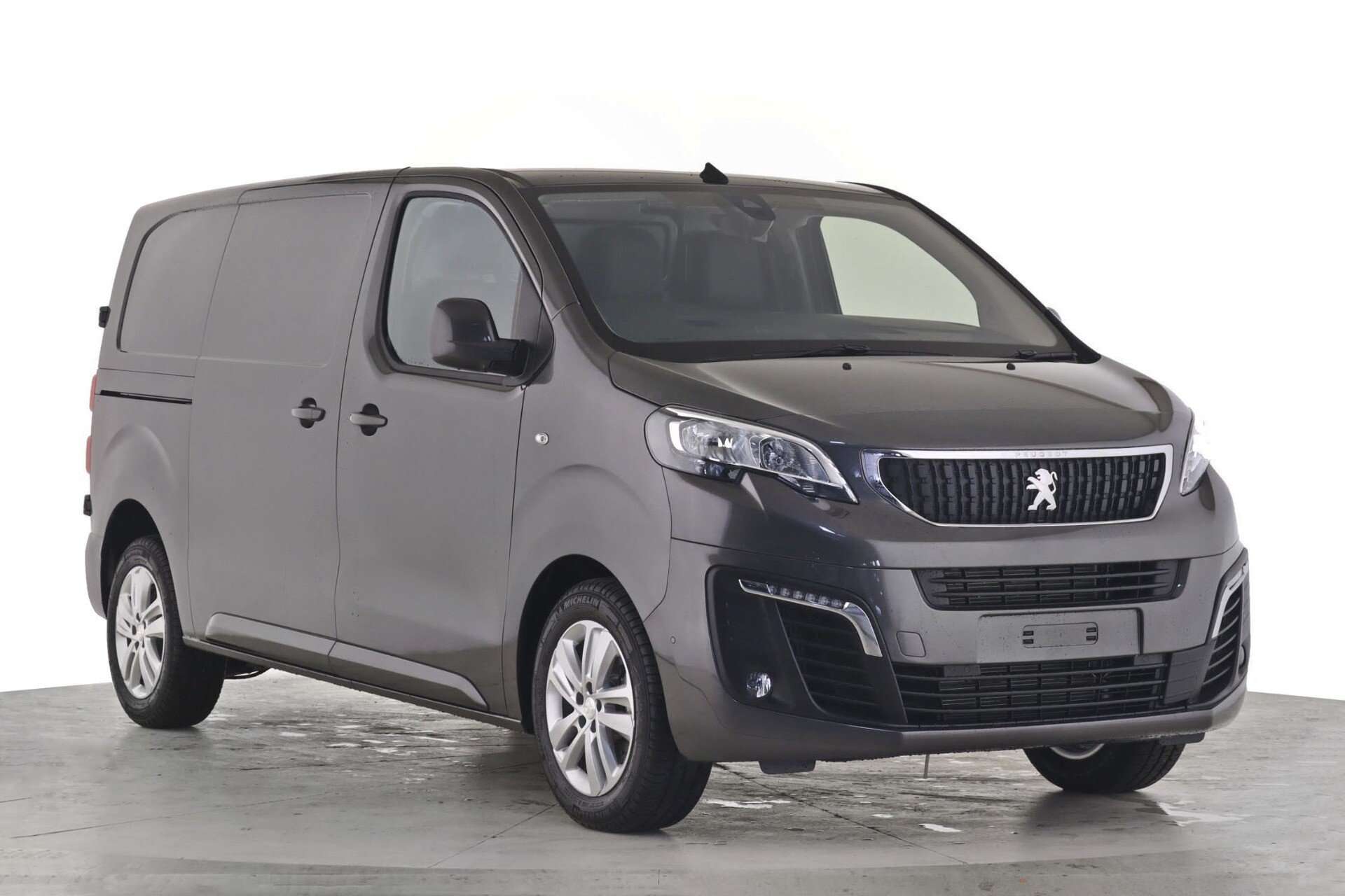 A null PEUGEOT EXPERT Standard 1200 2.0 BlueHDi 180 Asphalt Premium Van EAT8 A null PEUGEOT EXPERT Standard 1200 2.0 BlueHDi 180 Asphalt Premium Van EAT8
