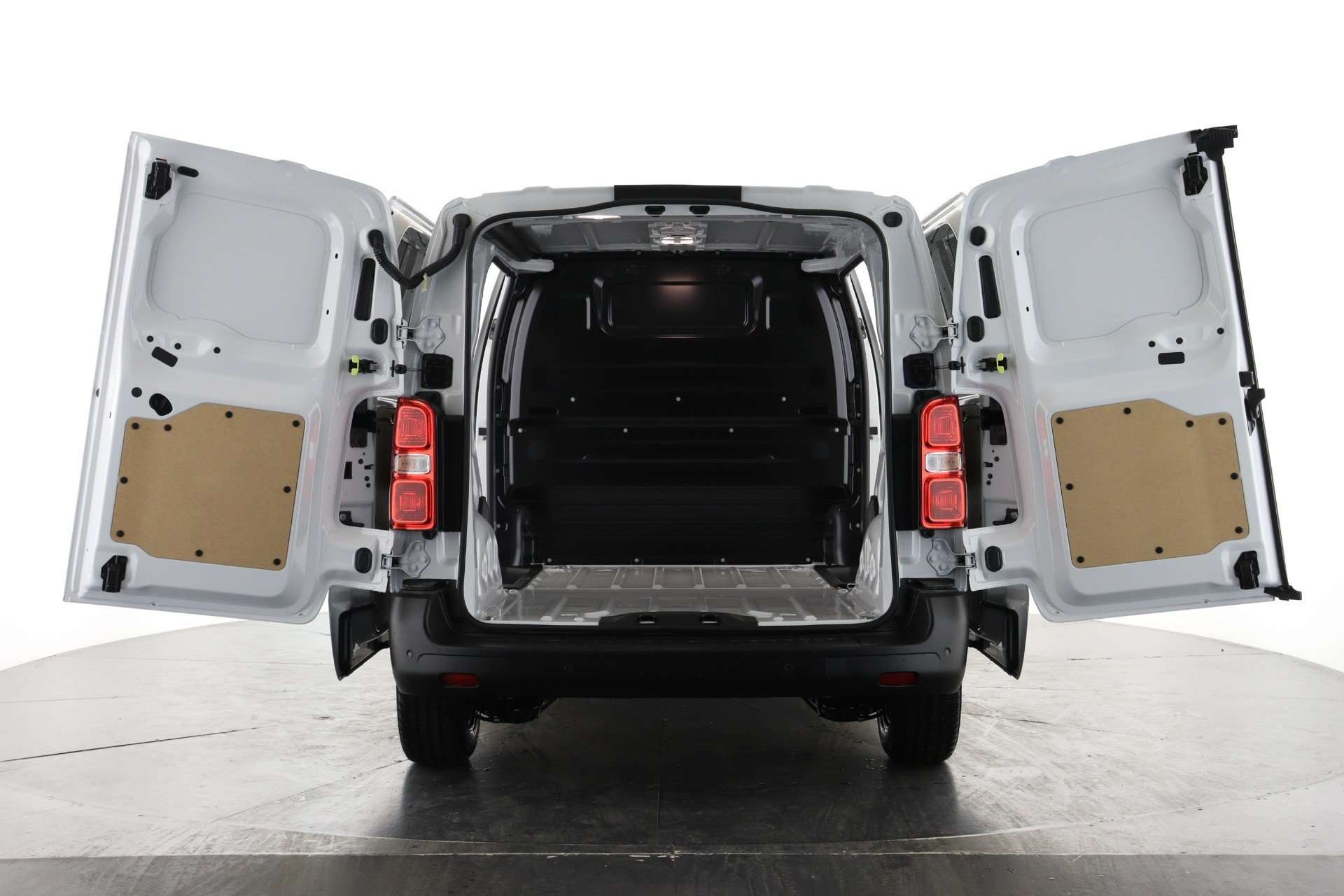 A null PEUGEOT EXPERT Standard 1.5 BlueHDi 120 Professional Van A null PEUGEOT EXPERT Standard 1.5 BlueHDi 120 Professional Van