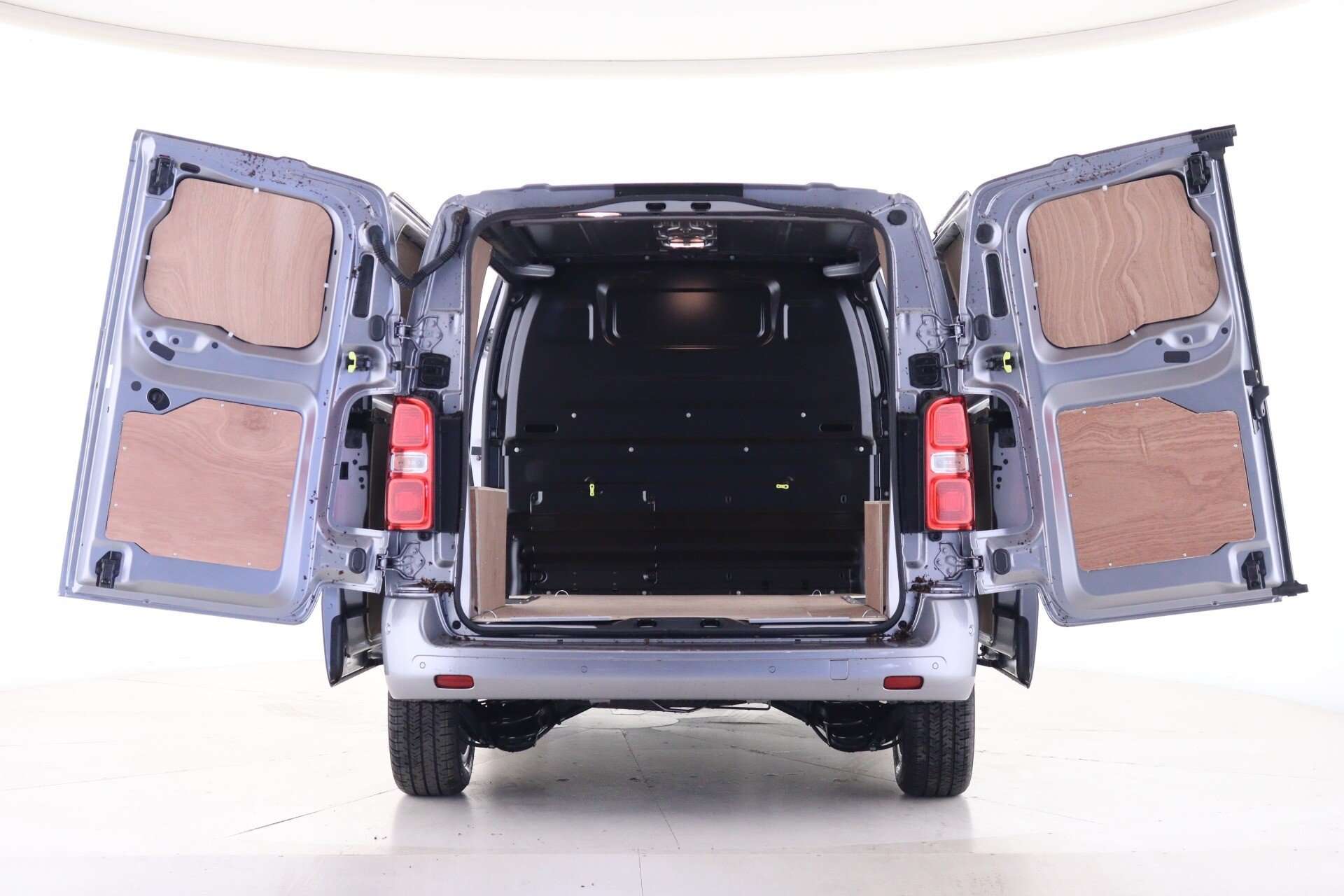 A null PEUGEOT EXPERT Standard 1200 2.0 BlueHDi 180 Asphalt Van EAT8 A null PEUGEOT EXPERT Standard 1200 2.0 BlueHDi 180 Asphalt Van EAT8