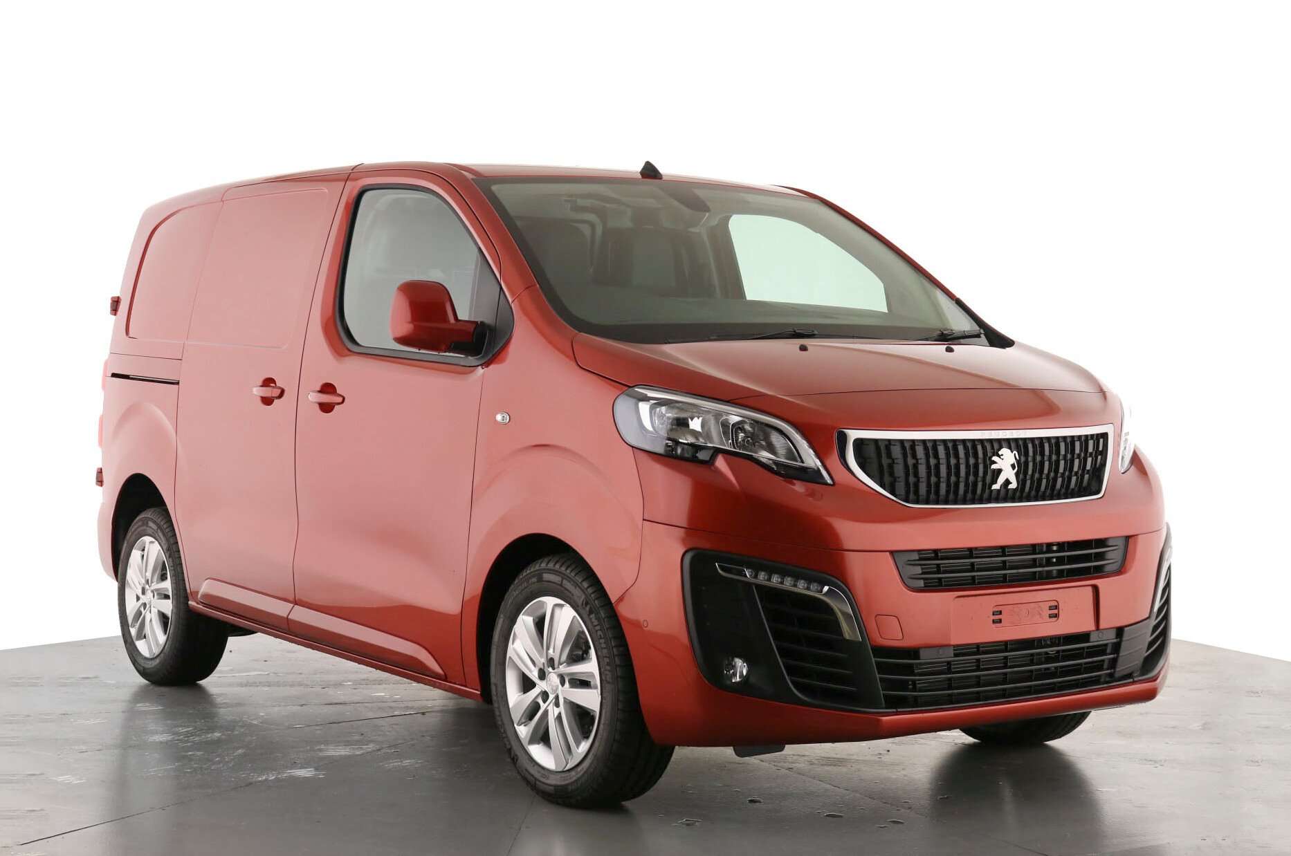 A null PEUGEOT EXPERT Standard 1400 2.0 BlueHDi 120 Asphalt Premium Van A null PEUGEOT EXPERT Standard 1400 2.0 BlueHDi 120 Asphalt Premium Van