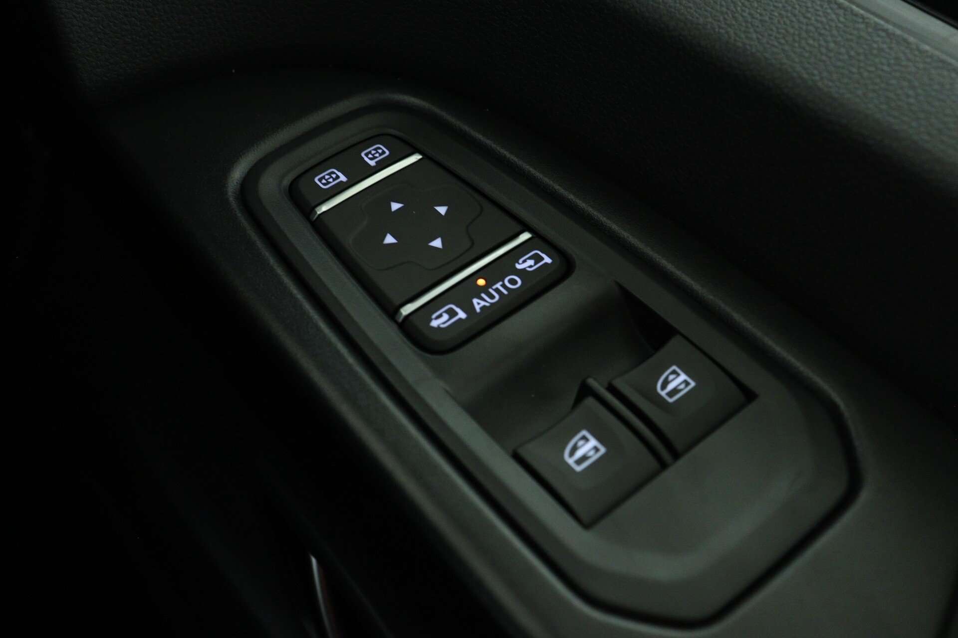 null RENAULT TRAFIC null RENAULT TRAFIC