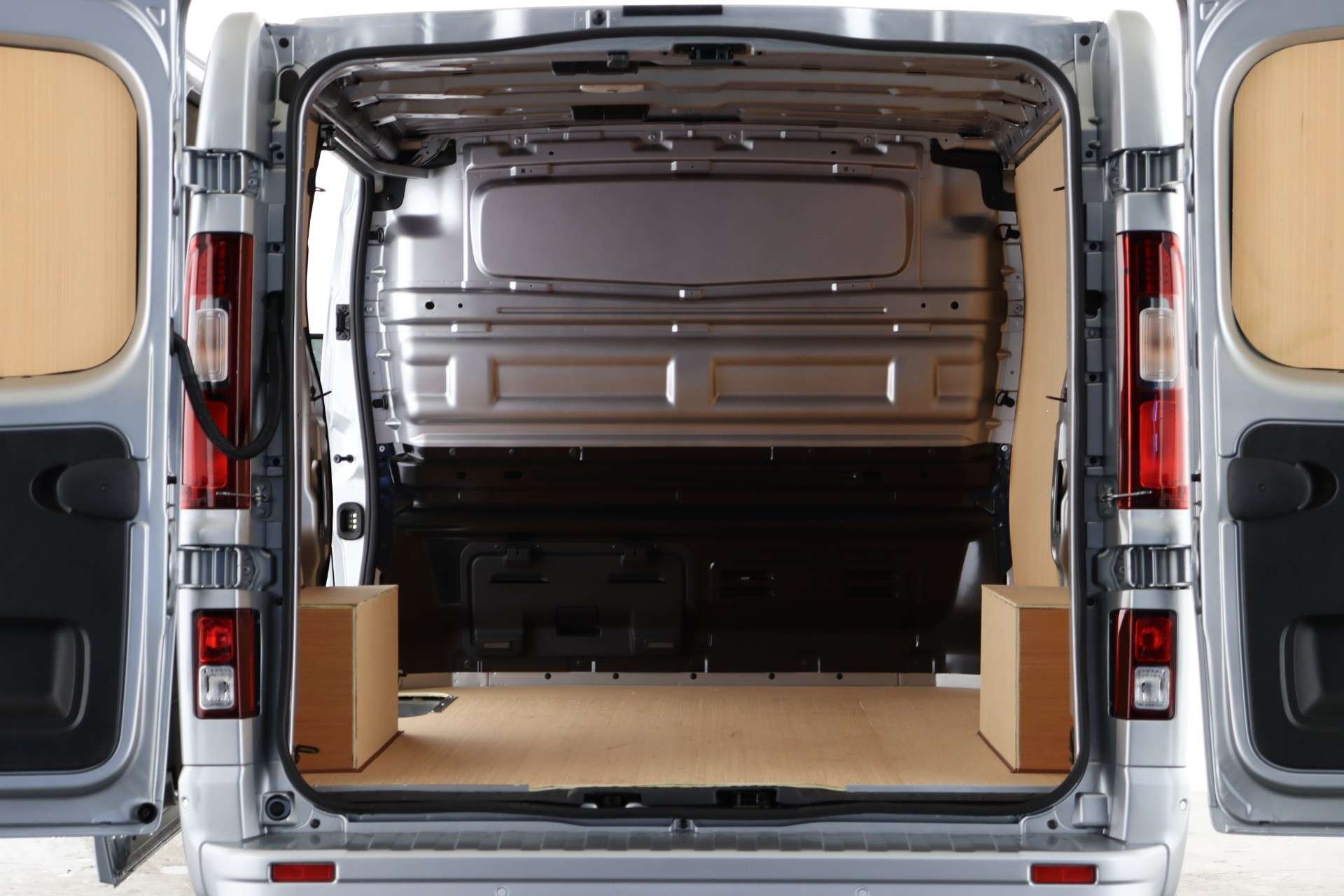 A null RENAULT TRAFIC SL28 Blue dCi 150 Sport+ Van A null RENAULT TRAFIC SL28 Blue dCi 150 Sport+ Van