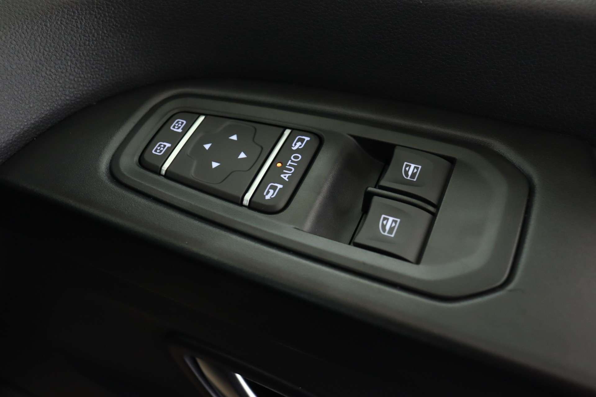 null RENAULT TRAFIC null RENAULT TRAFIC