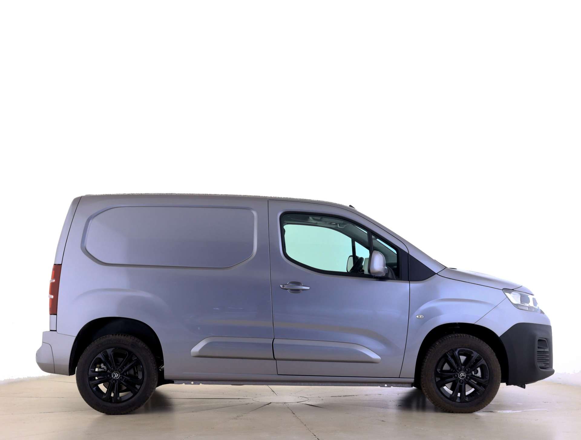 A null CITROEN BERLINGO M 1.5 BlueHDi 1000Kg Driver 130ps EAT8 A null CITROEN BERLINGO M 1.5 BlueHDi 1000Kg Driver 130ps EAT8