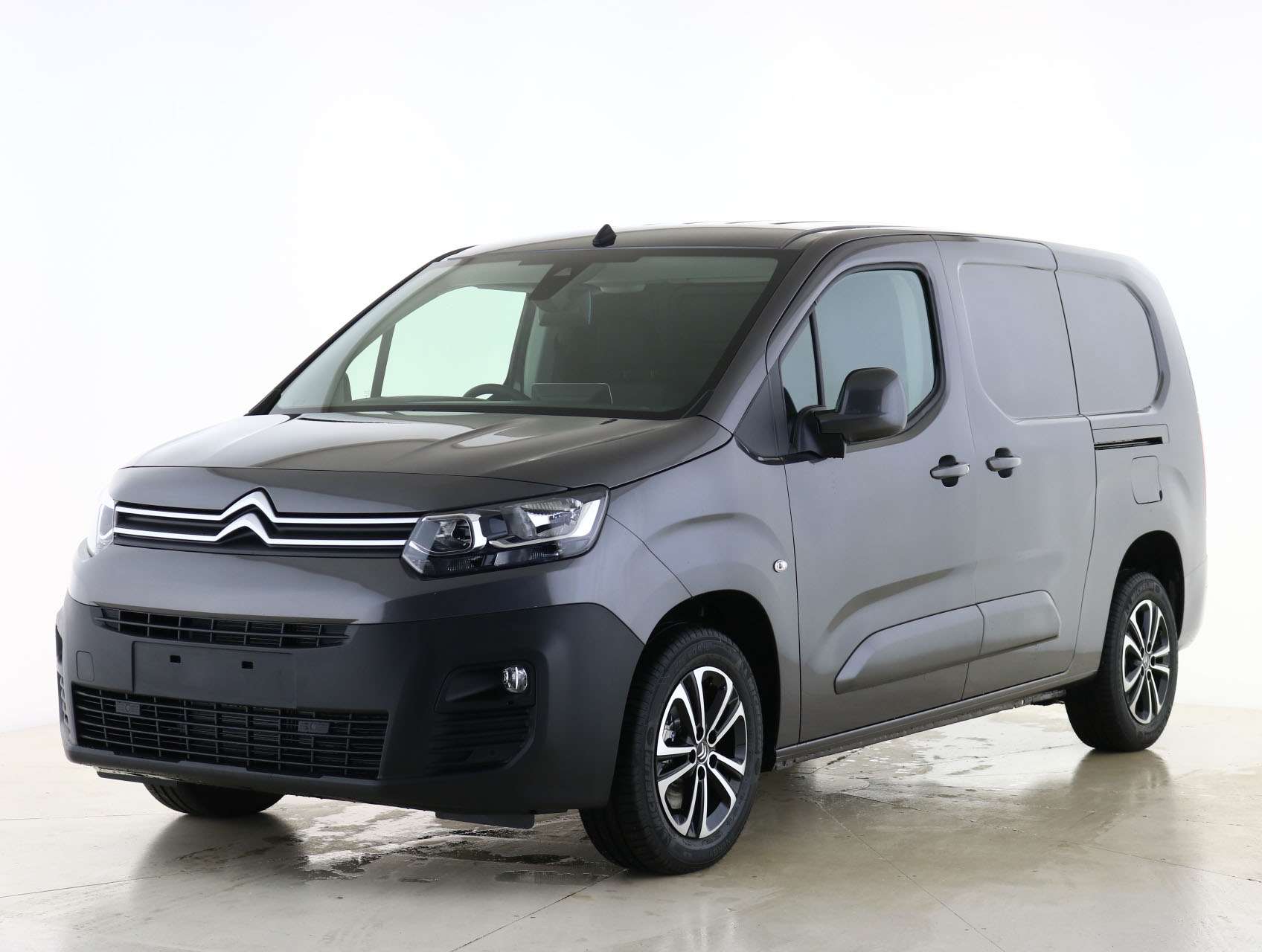 A null CITROEN BERLINGO XL 1.5 BlueHDi 950Kg Driver 100ps A null CITROEN BERLINGO XL 1.5 BlueHDi 950Kg Driver 100ps