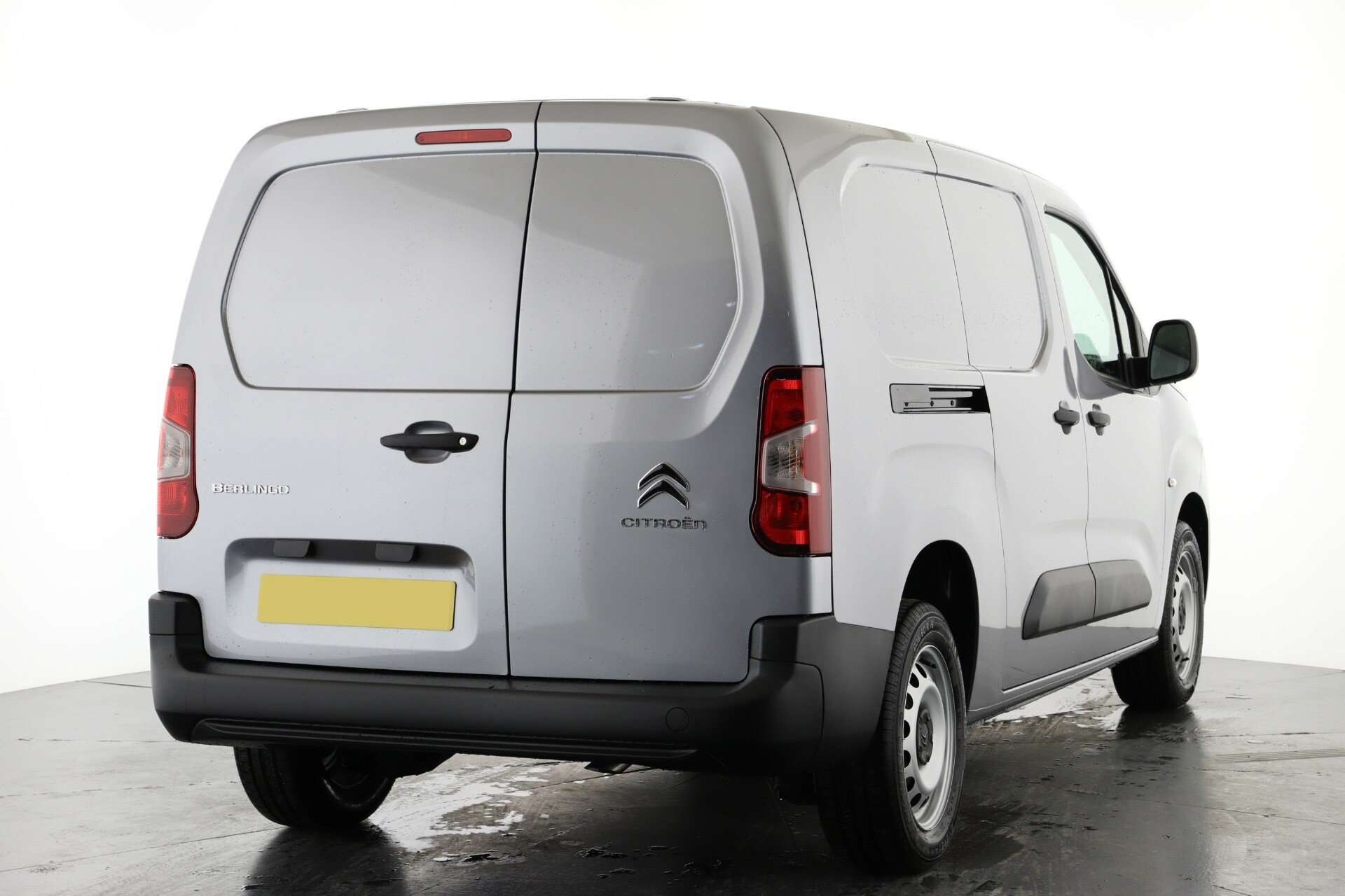 A null CITROEN BERLINGO XL 1.5 BlueHDi 950Kg Enterprise 100ps A null CITROEN BERLINGO XL 1.5 BlueHDi 950Kg Enterprise 100ps