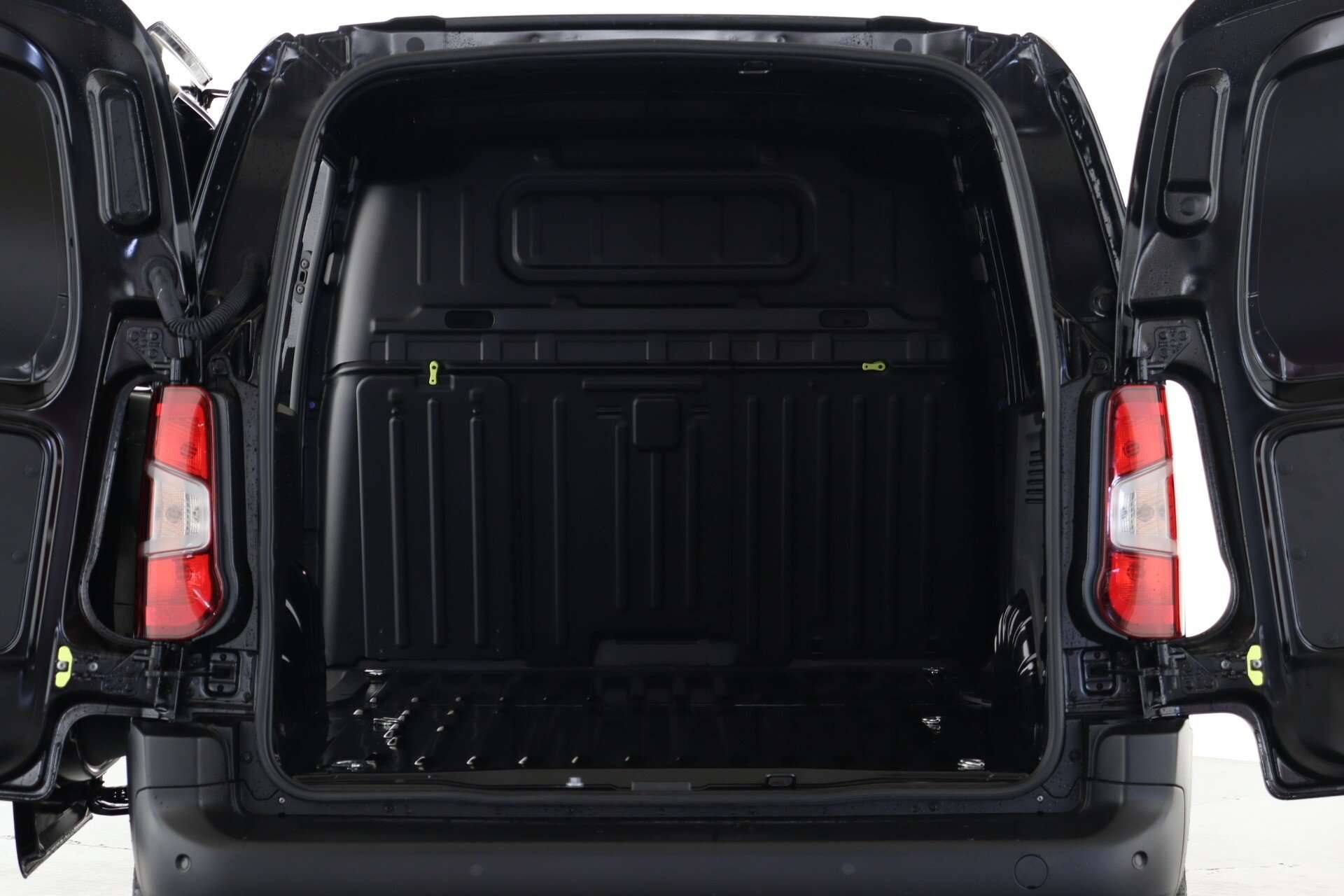 A null PEUGEOT PARTNER Standard 1000 1.5 BlueHDi 100 Professional Premium Van A null PEUGEOT PARTNER Standard 1000 1.5 BlueHDi 100 Professional Premium Van