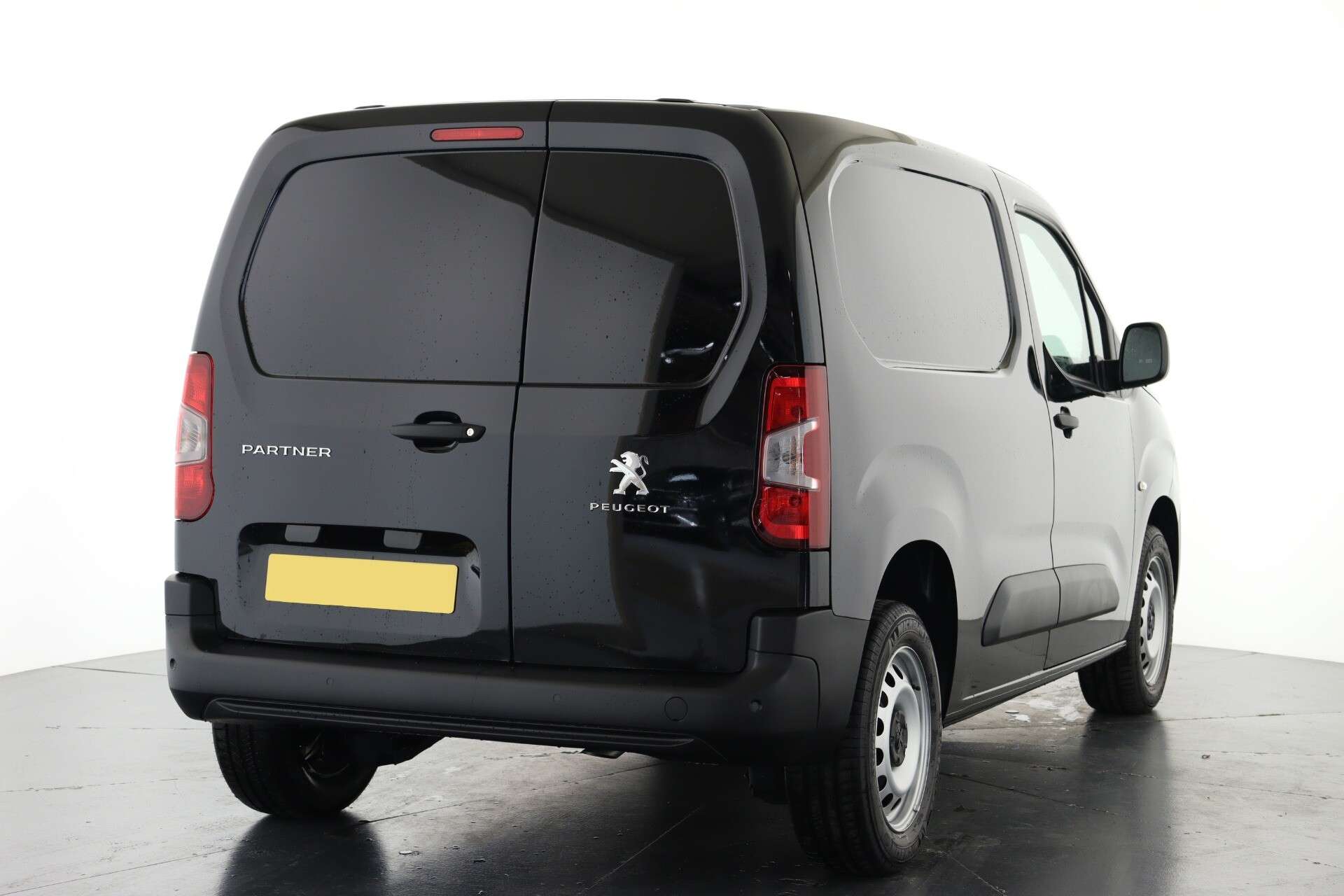 A null PEUGEOT PARTNER Standard 1000 1.5 BlueHDi 100 Professional Premium Van A null PEUGEOT PARTNER Standard 1000 1.5 BlueHDi 100 Professional Premium Van