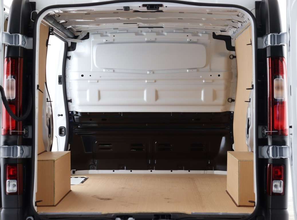 A null RENAULT TRAFIC SL30 START DCI A null RENAULT TRAFIC SL30 START DCI