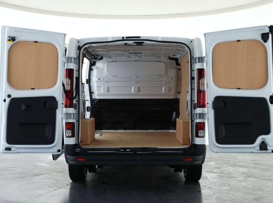 A null RENAULT TRAFIC SL30 Blue dCi 130 Extra (was Sport) A null RENAULT TRAFIC SL30 Blue dCi 130 Extra (was Sport)