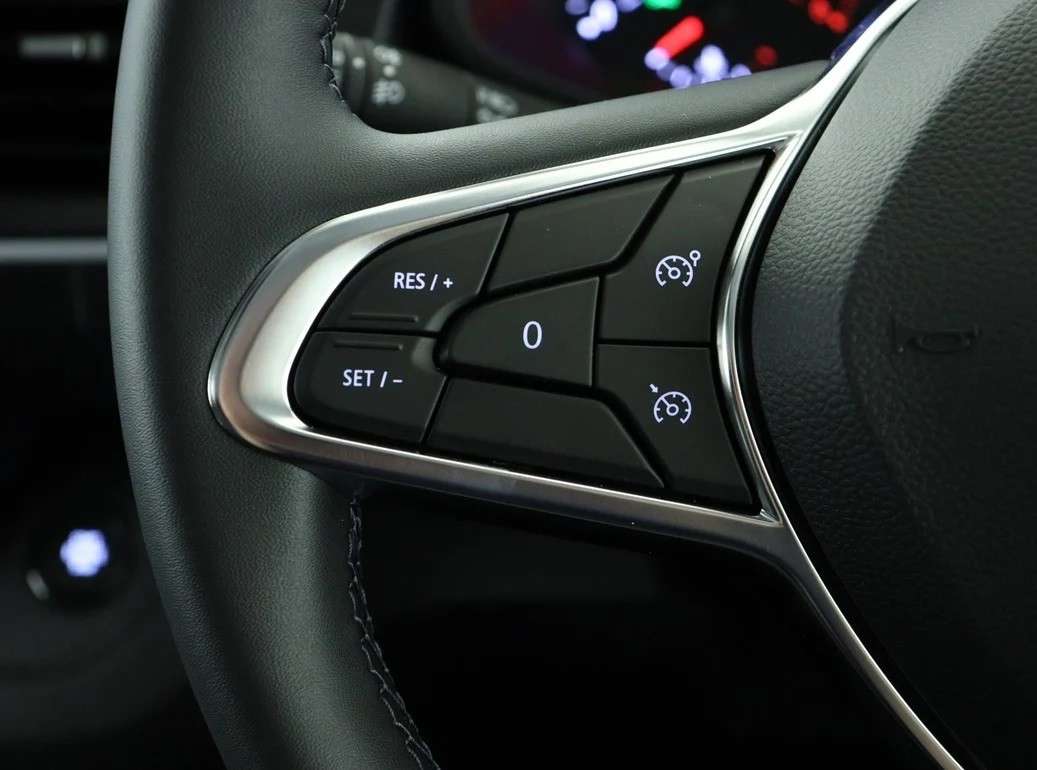 null RENAULT TRAFIC null RENAULT TRAFIC