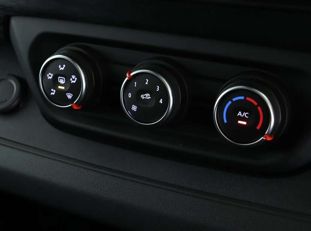 null RENAULT TRAFIC null RENAULT TRAFIC