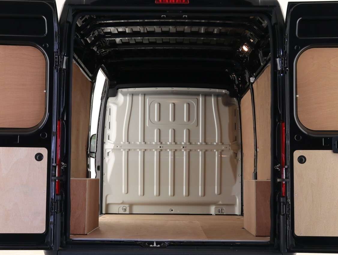 A null CITROEN RELAY 35 L3H2 2.2 BlueHDi 140ps Enterprise A null CITROEN RELAY 35 L3H2 2.2 BlueHDi 140ps Enterprise