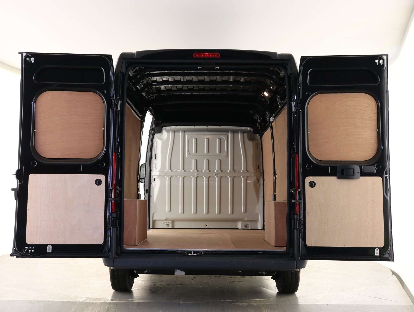 A null CITROEN RELAY 35 L3H2 2.2 BlueHDi 140ps Enterprise A null CITROEN RELAY 35 L3H2 2.2 BlueHDi 140ps Enterprise