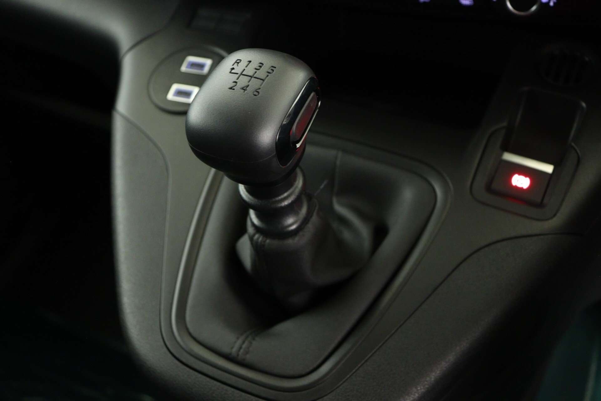 2024 PEUGEOT PARTNER 2024 PEUGEOT PARTNER