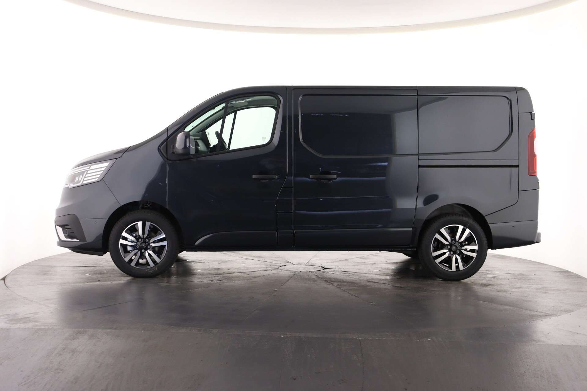 2025 RENAULT TRAFIC 2025 RENAULT TRAFIC