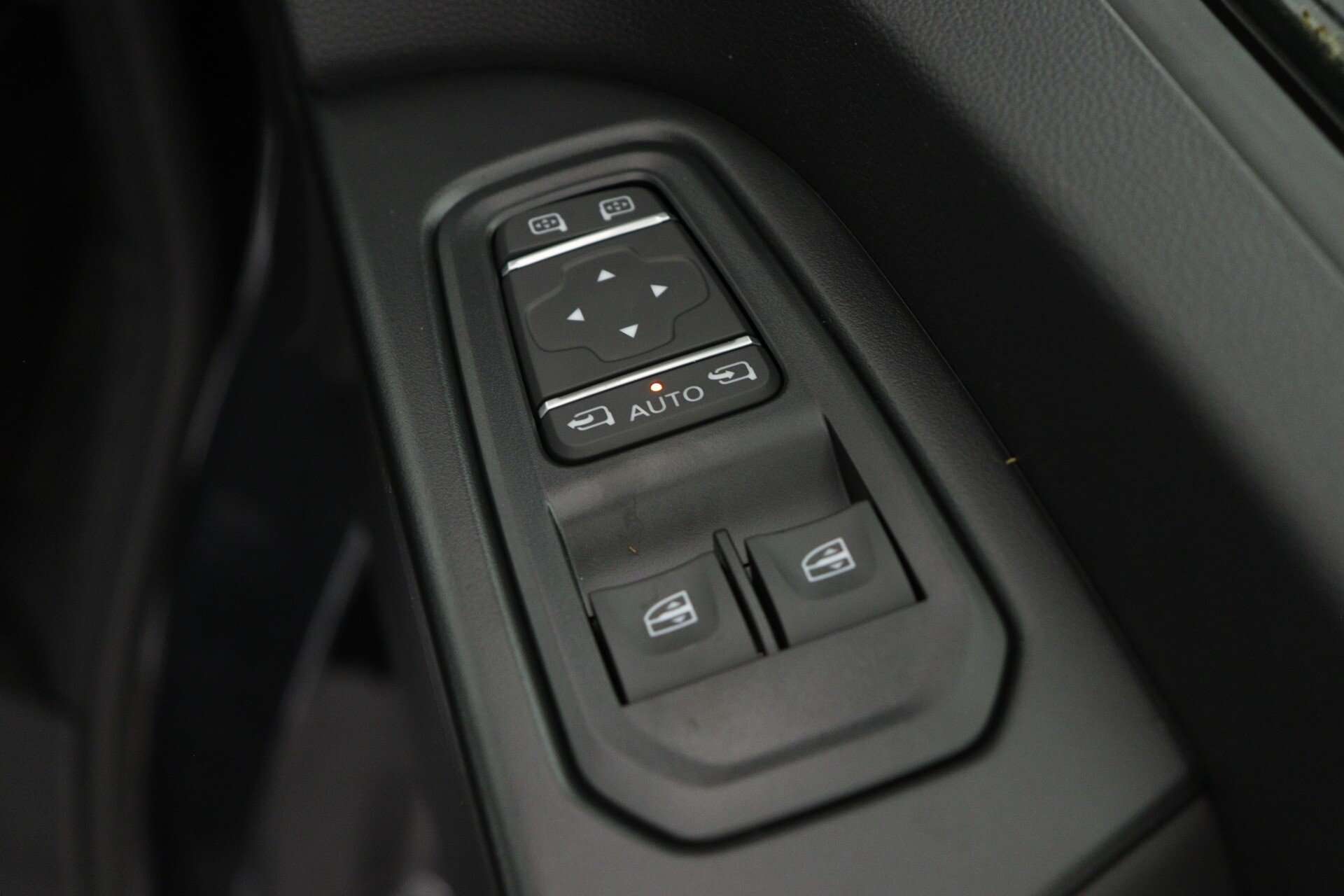 2025 RENAULT TRAFIC 2025 RENAULT TRAFIC