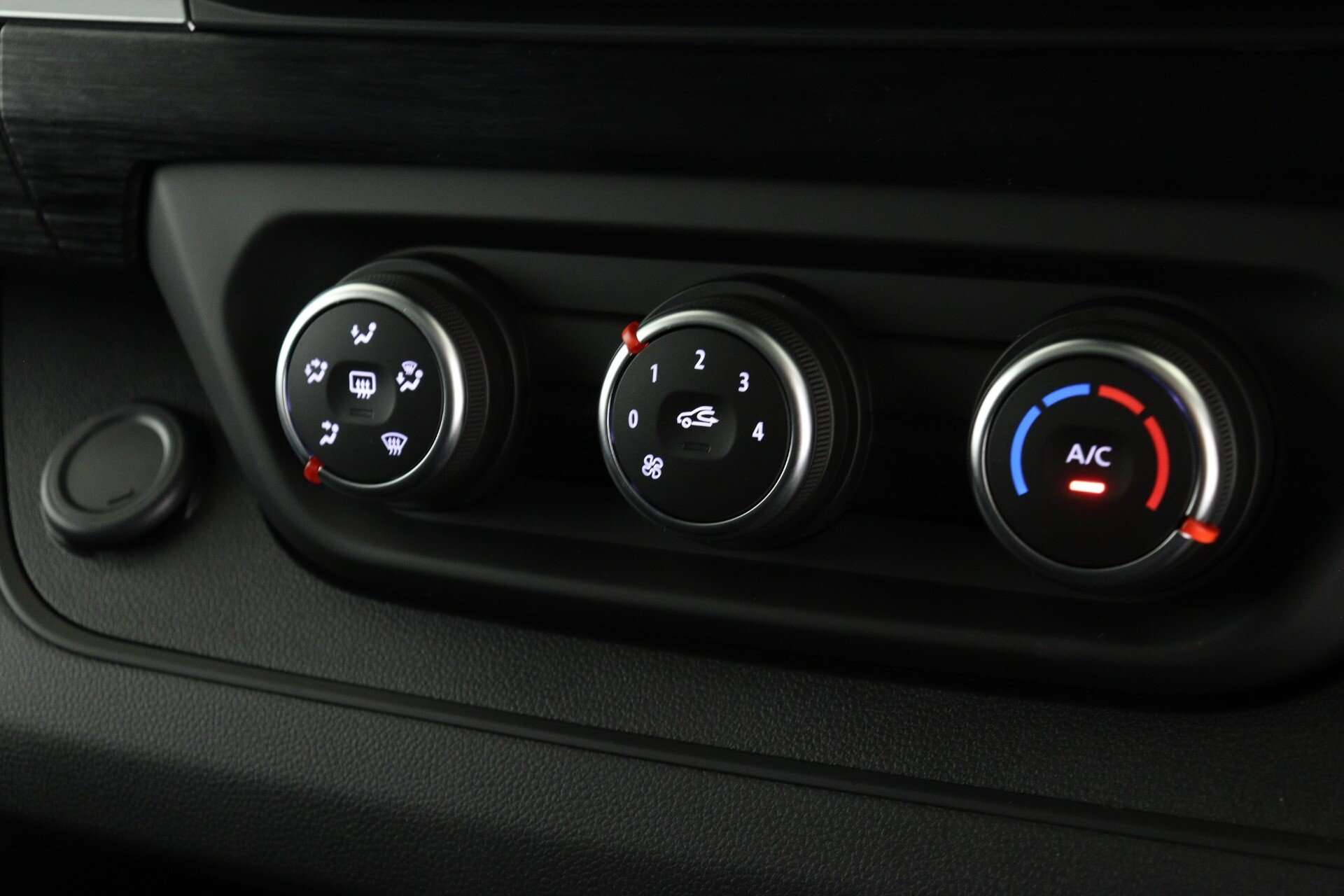 2025 RENAULT TRAFIC 2025 RENAULT TRAFIC