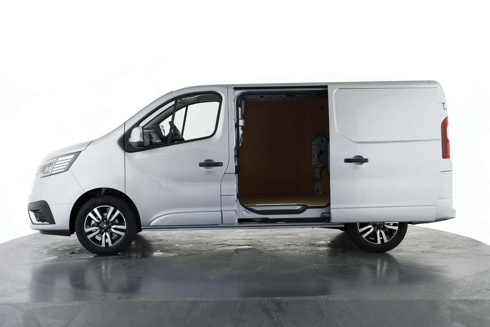 2025 RENAULT TRAFIC 2025 RENAULT TRAFIC