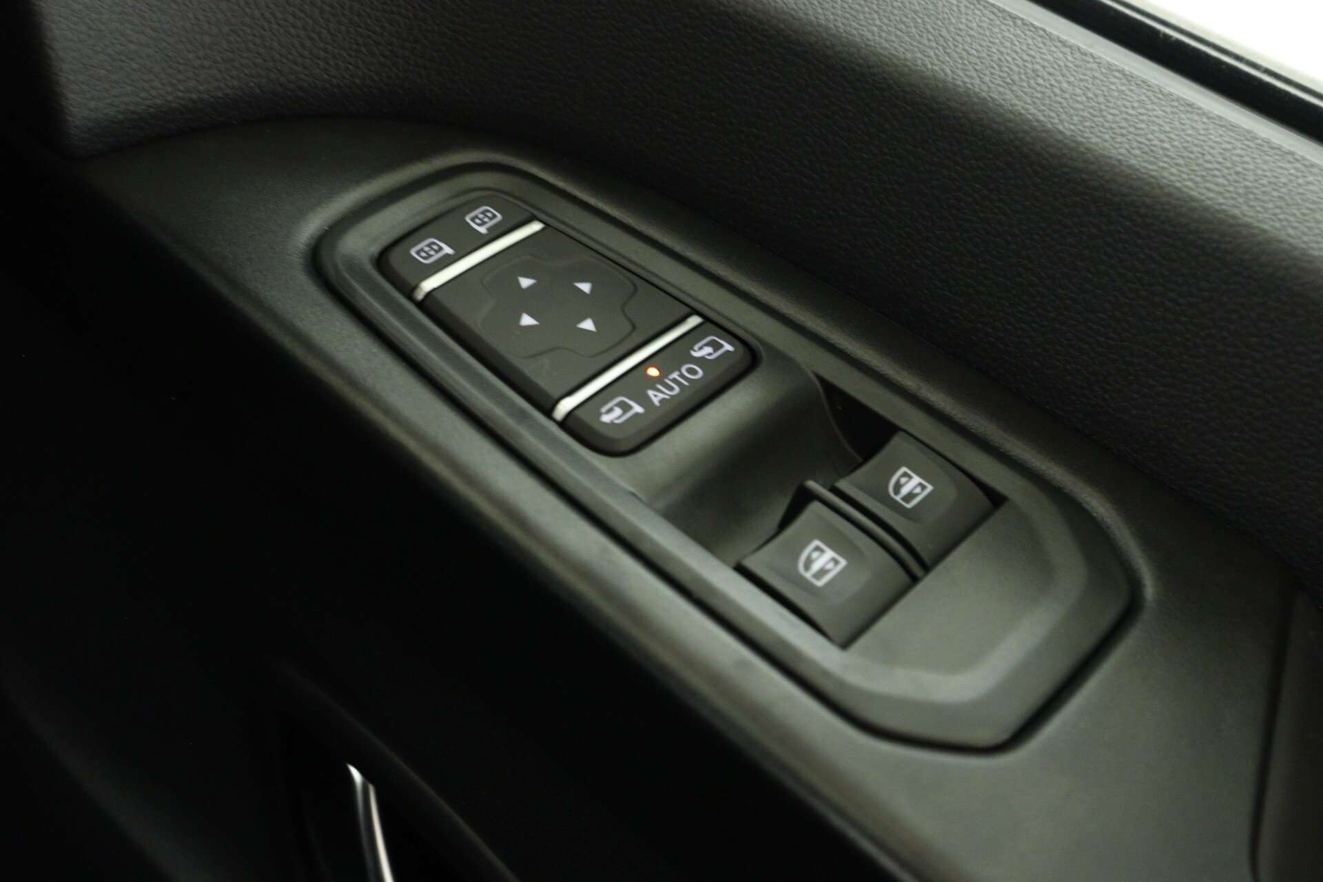 2025 RENAULT TRAFIC 2025 RENAULT TRAFIC