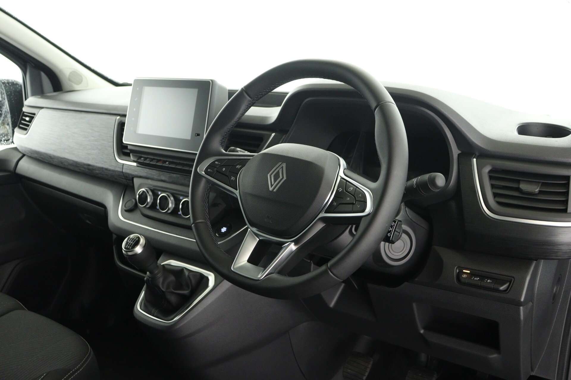 2025 RENAULT TRAFIC 2025 RENAULT TRAFIC