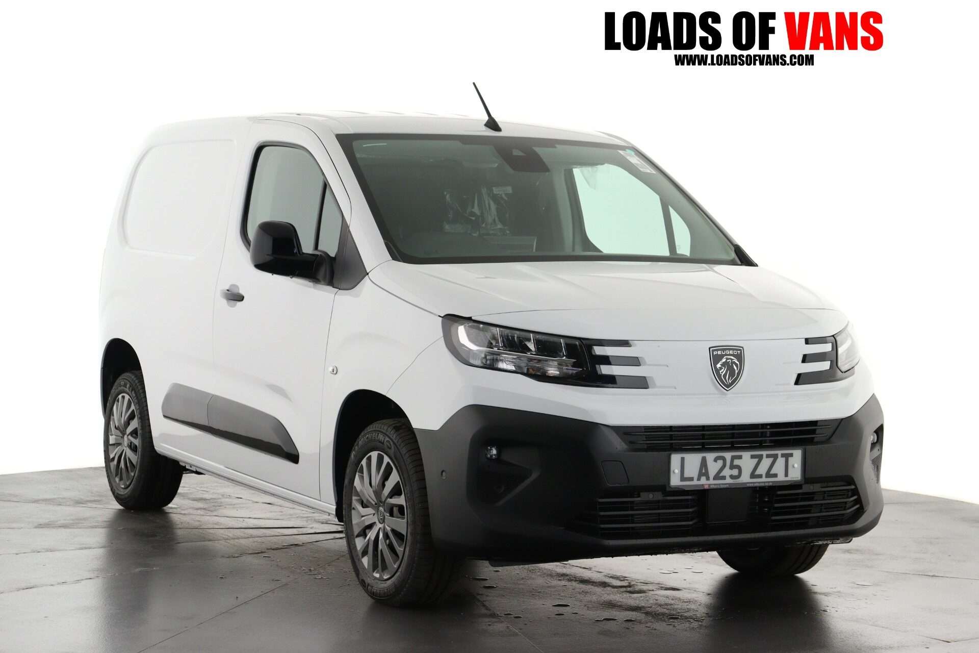 A null PEUGEOT PARTNER 1.5 BHDi 100 S&S EAT8 Asphalt A null PEUGEOT PARTNER 1.5 BHDi 100 S&S EAT8 Asphalt