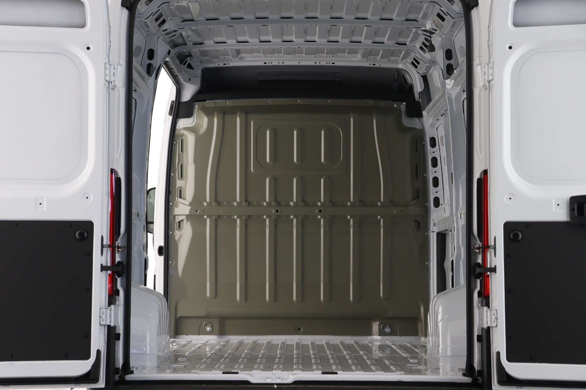 A null PEUGEOT BOXER 335 L2H2 BHDi 140 MT6 Professional A null PEUGEOT BOXER 335 L2H2 BHDi 140 MT6 Professional