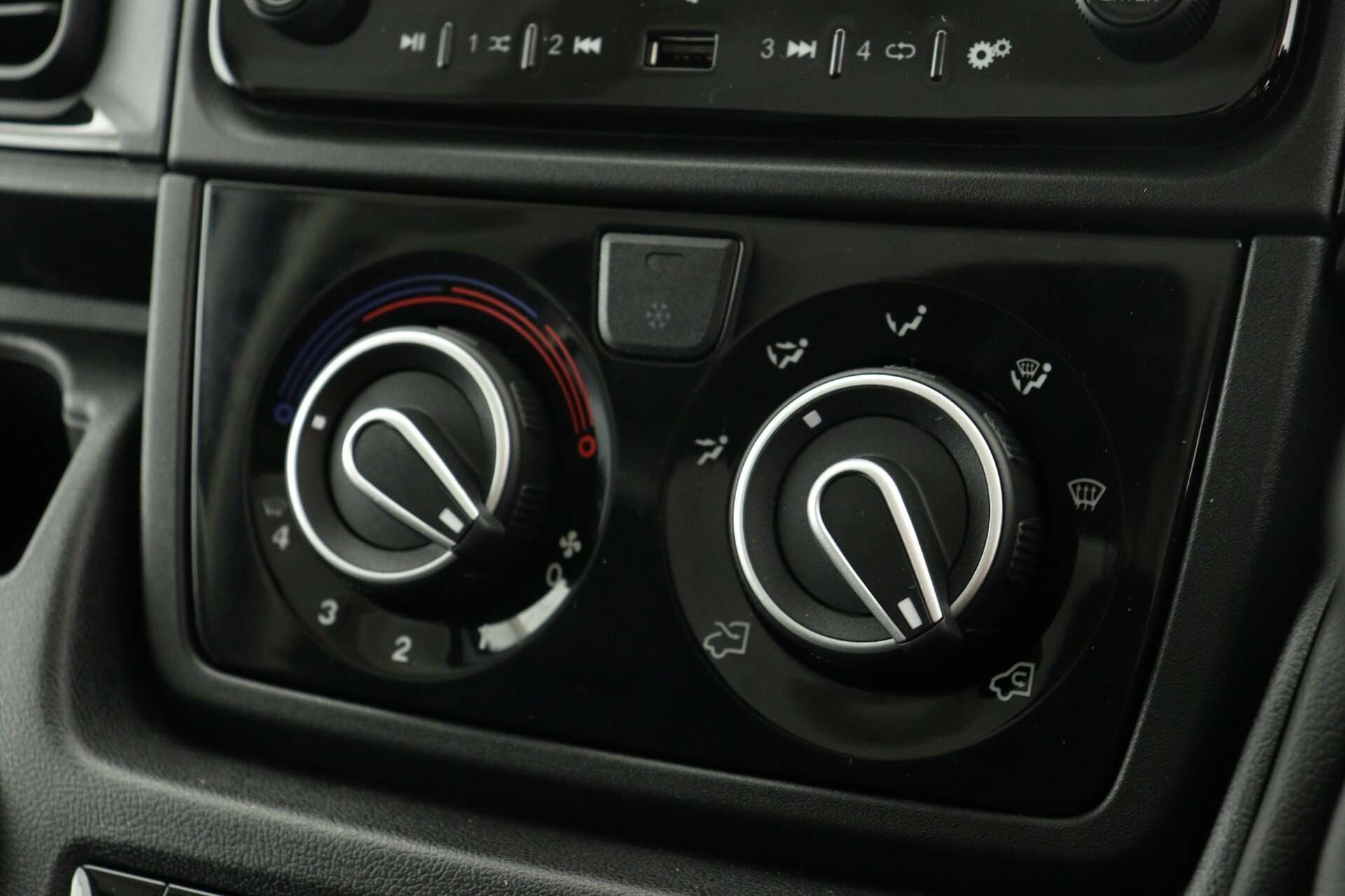 null PEUGEOT BOXER null PEUGEOT BOXER