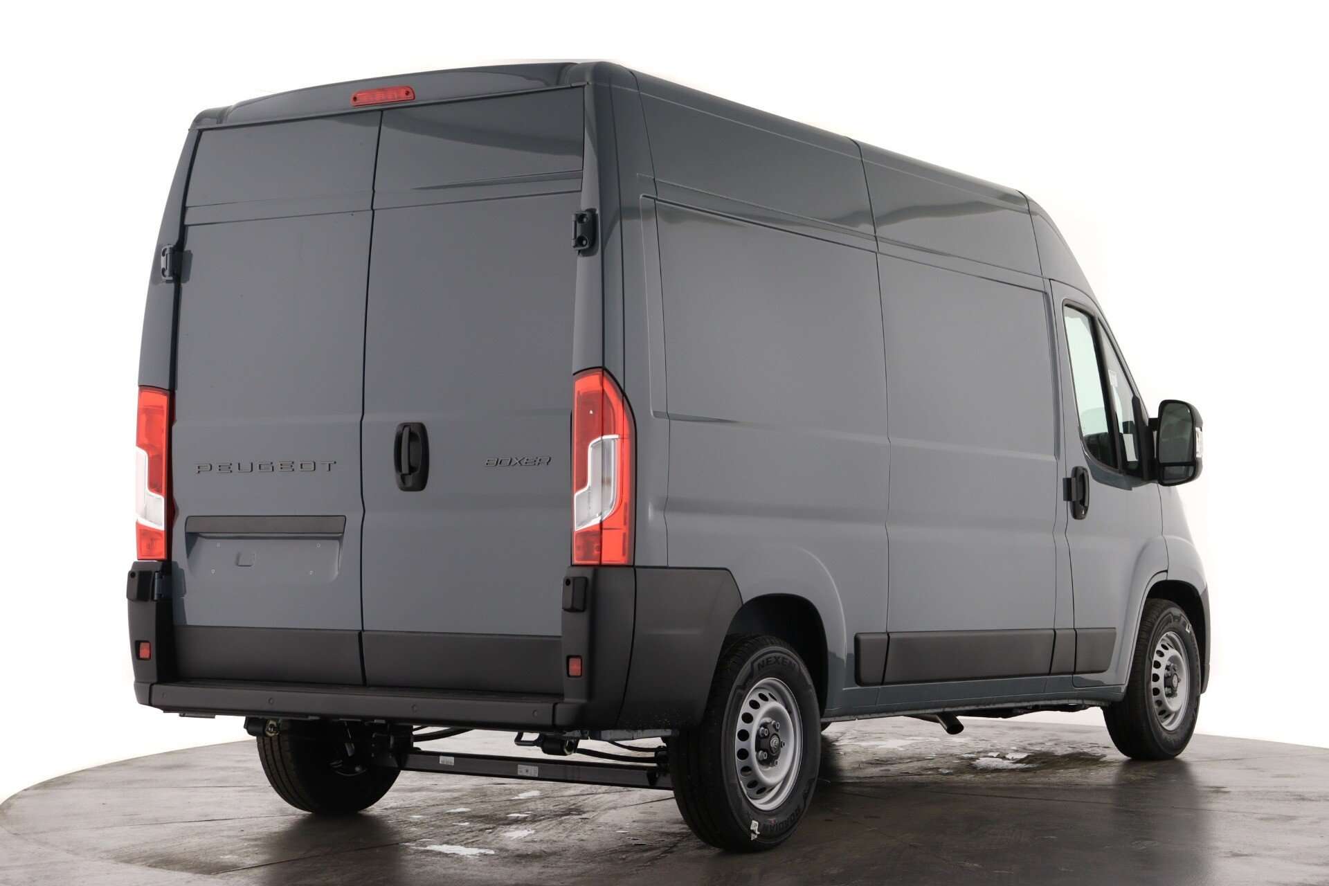 A null PEUGEOT BOXER 335 L2H2 BHDi 140 MT6 Professional A null PEUGEOT BOXER 335 L2H2 BHDi 140 MT6 Professional
