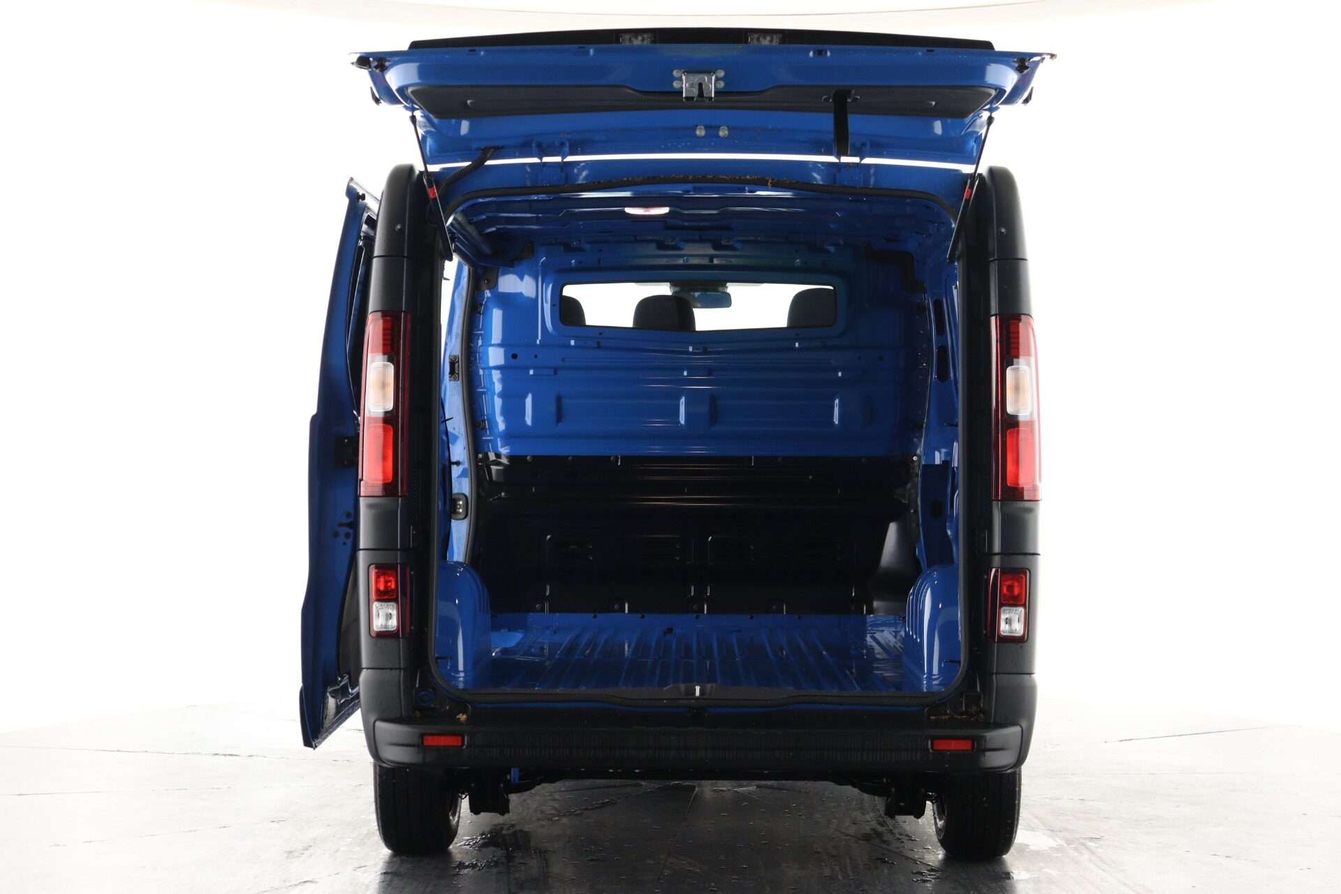 A 2023 RENAULT TRAFIC SL28 Blue dCi 130 Business TAILGATE A 2023 RENAULT TRAFIC SL28 Blue dCi 130 Business TAILGATE