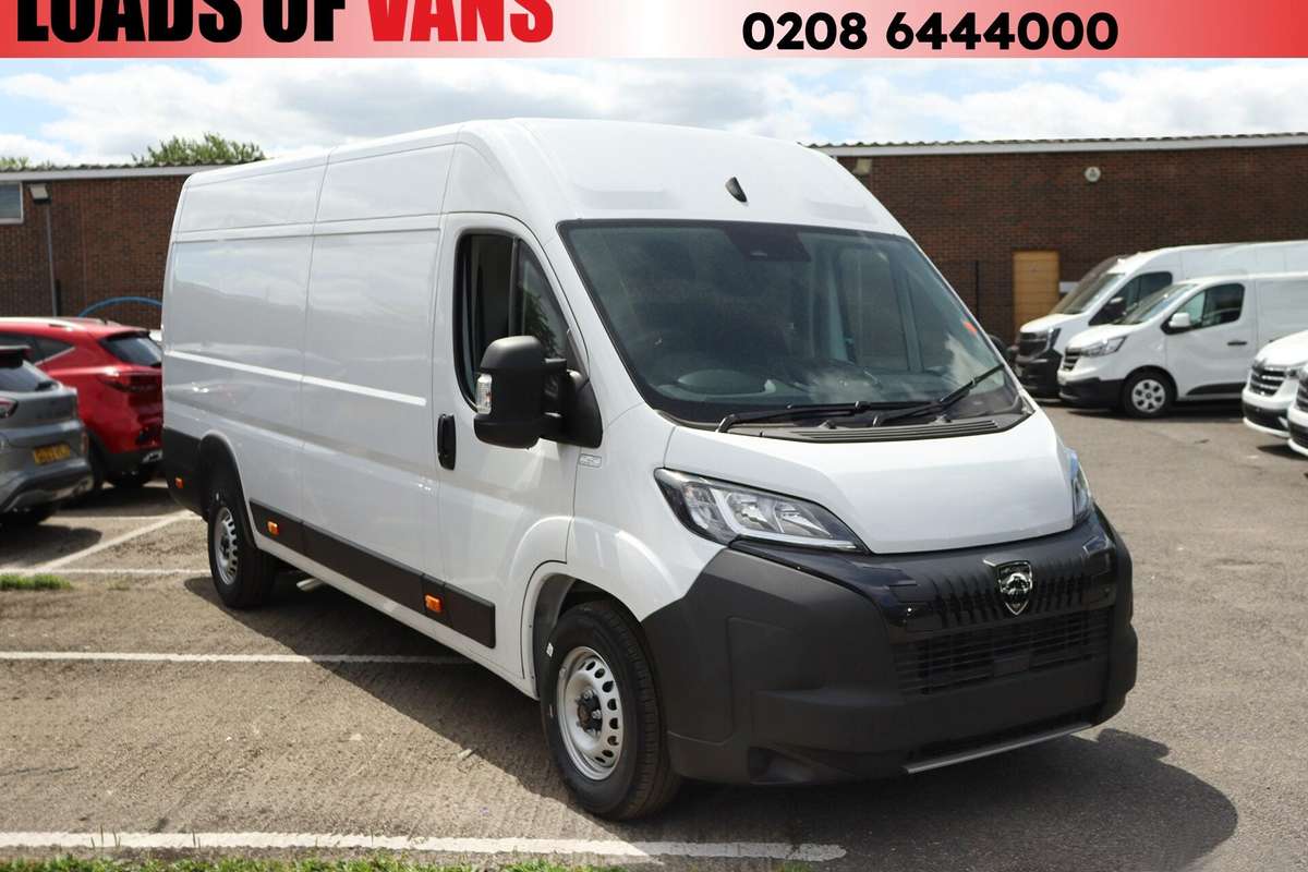 Check out this Peugeot Boxer 2025 Diesel Manual